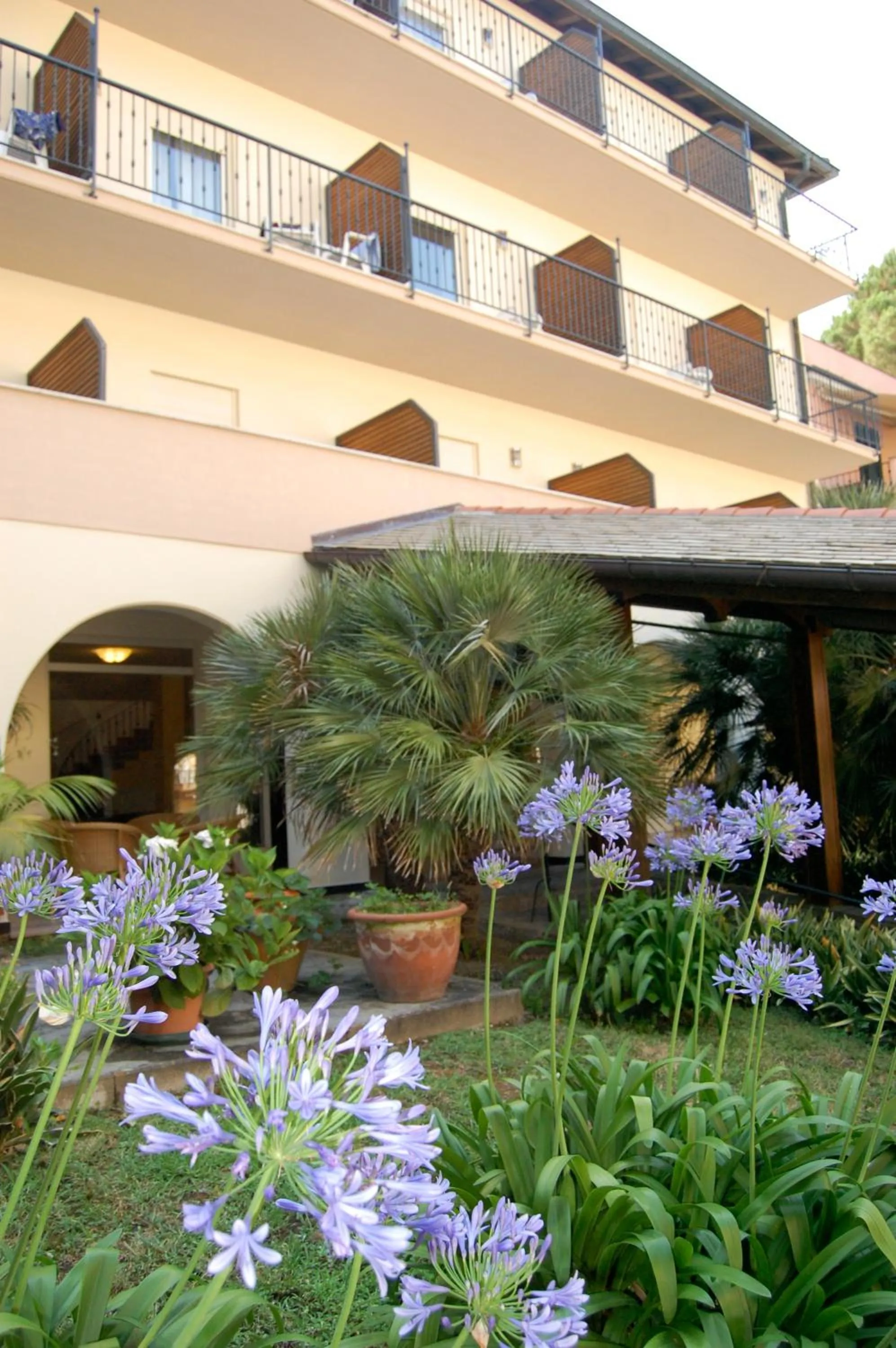 Property building in Hotel Villa Adriana