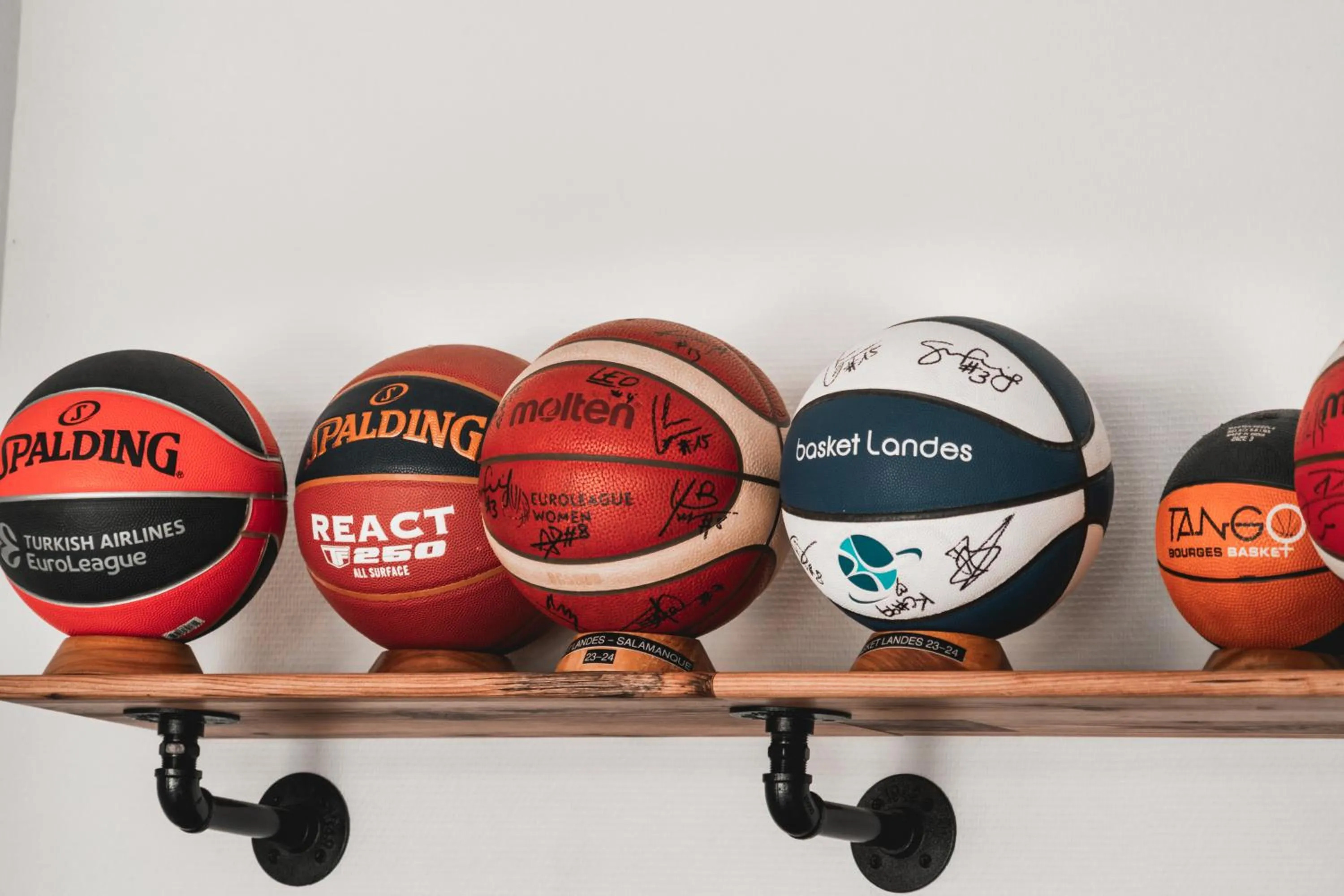 group of guests in Abor Hôtel, Mont de Marsan