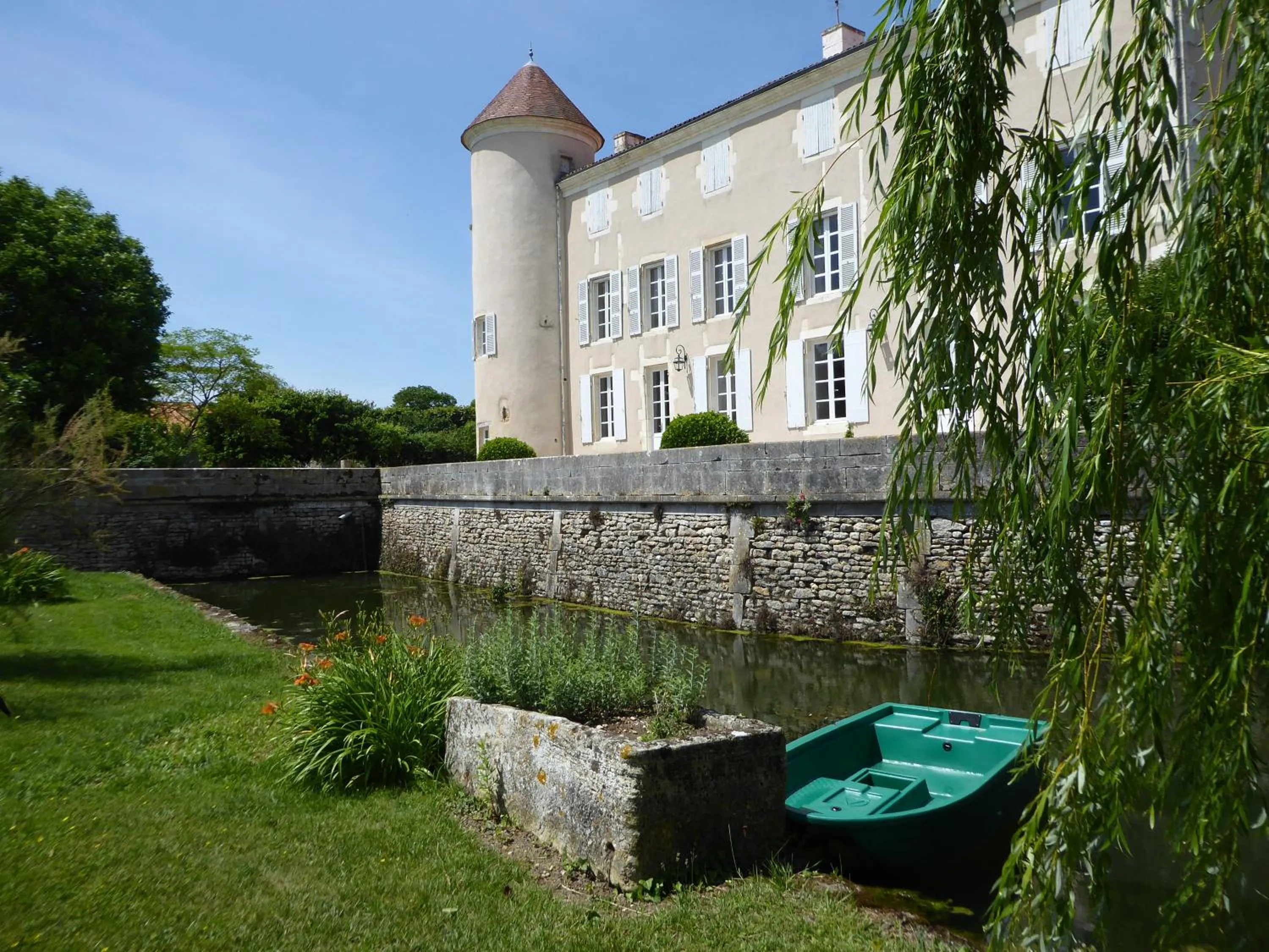 Property building in Chateau d'Annezay