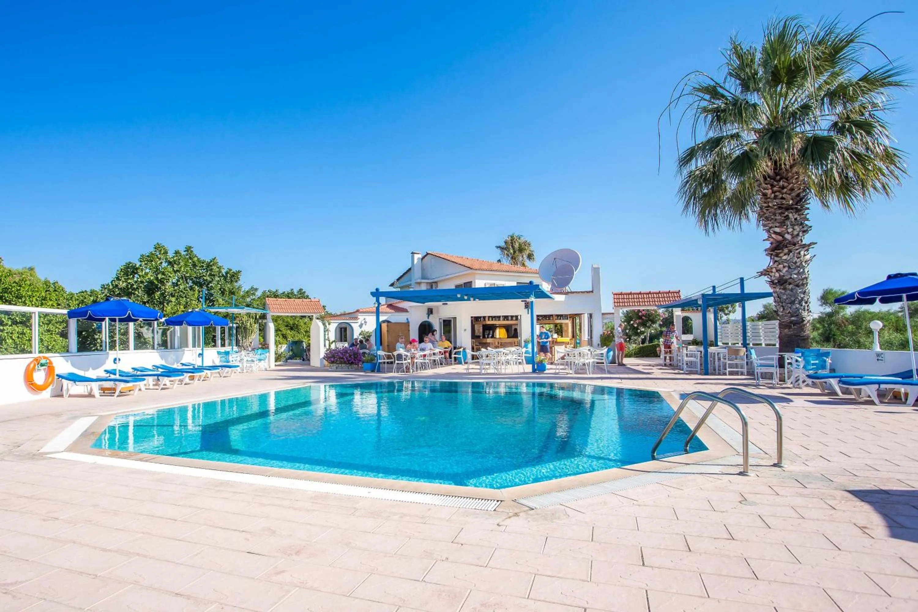 Swimming pool in Muses Hotel