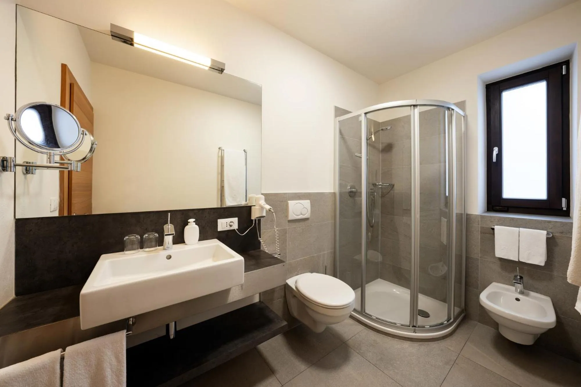 Shower in Alagundis Apartment Residence