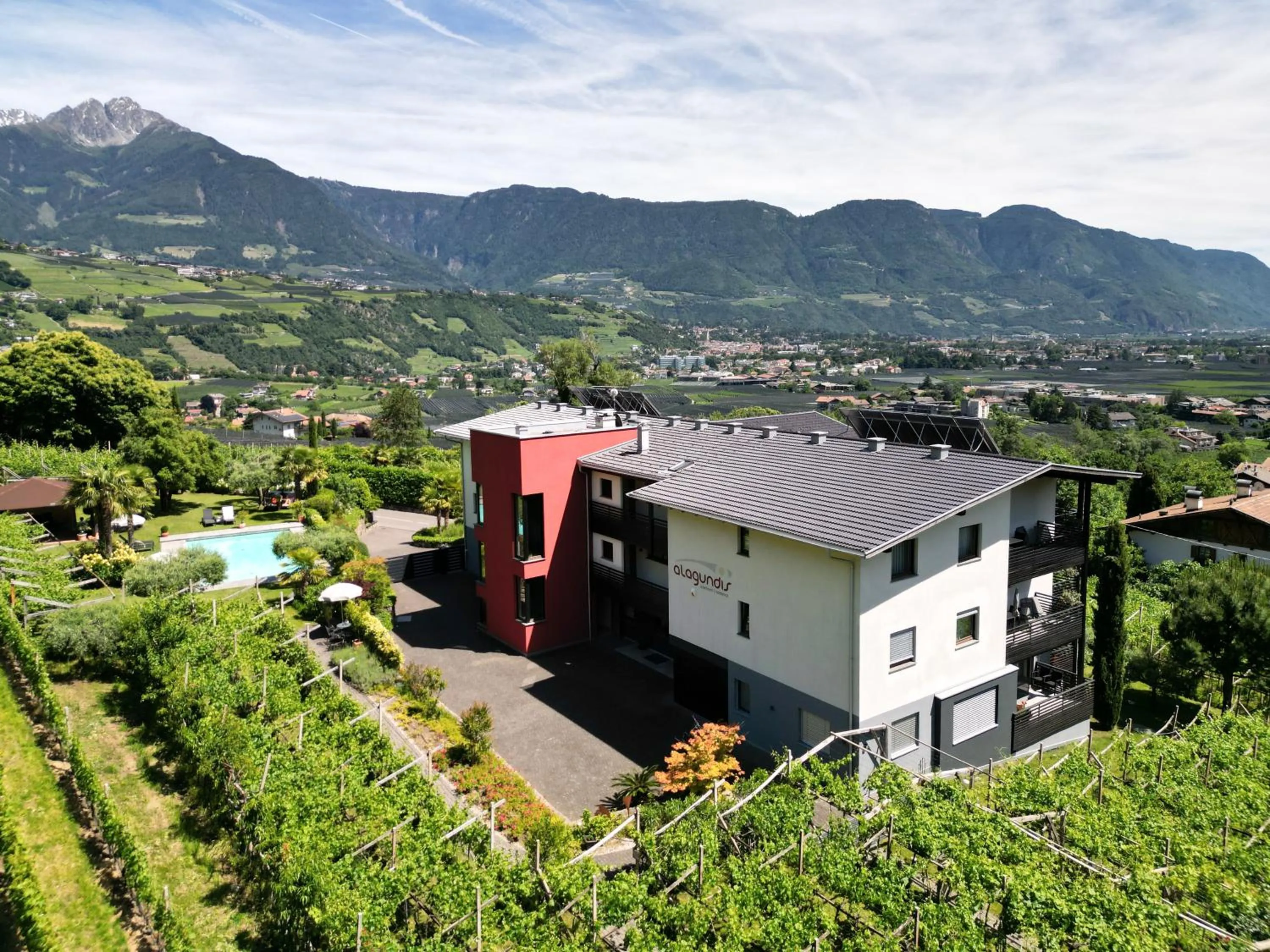 Property building in Alagundis Apartment Residence