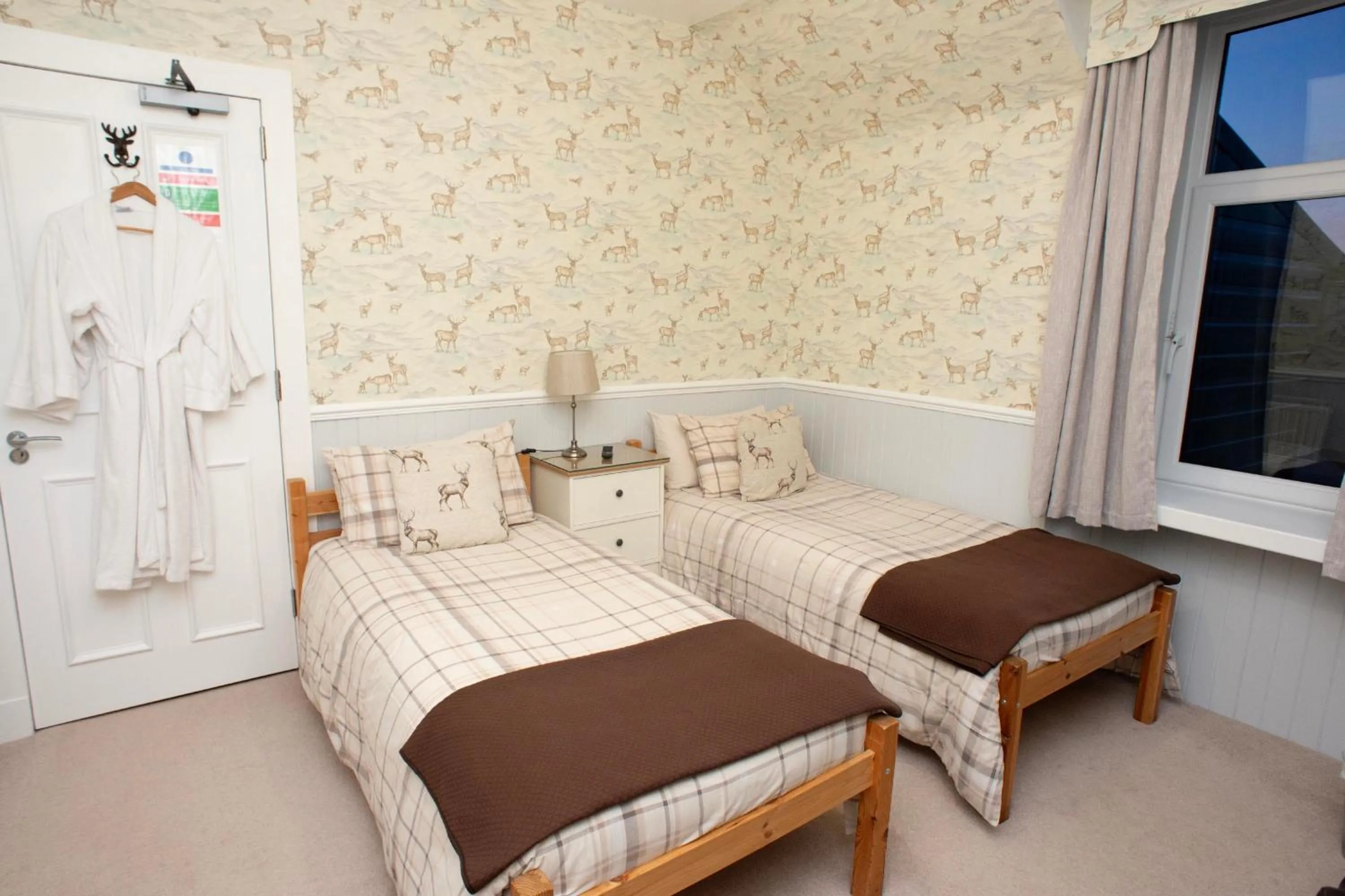 Bedroom, Bed in Dunvegan Bed & Breakfast
