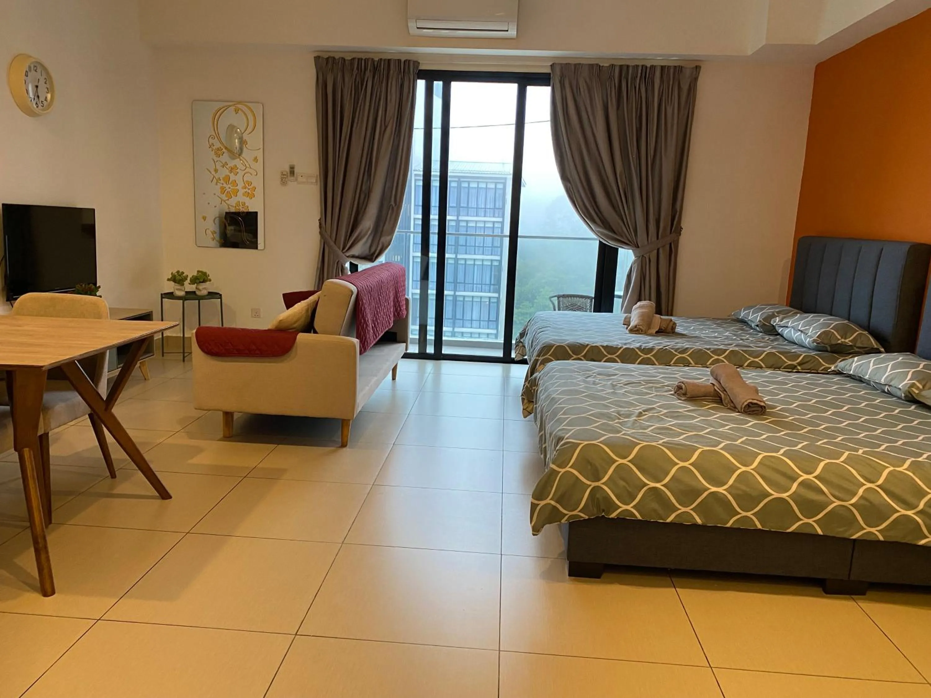 Photo of the whole room, Bed in Resort Suite @Midhill Genting