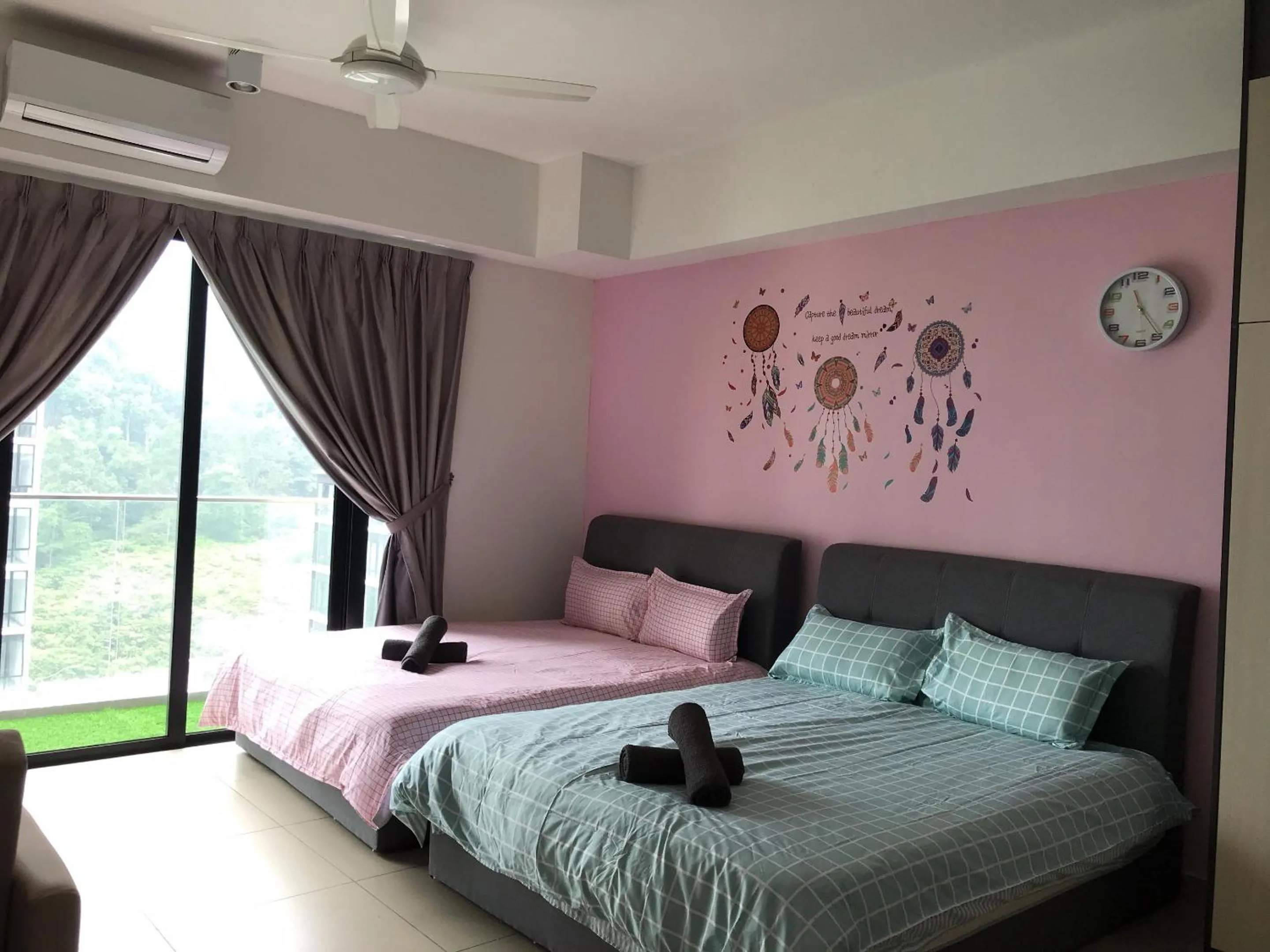 Photo of the whole room, Bed in Resort Suite @Midhill Genting