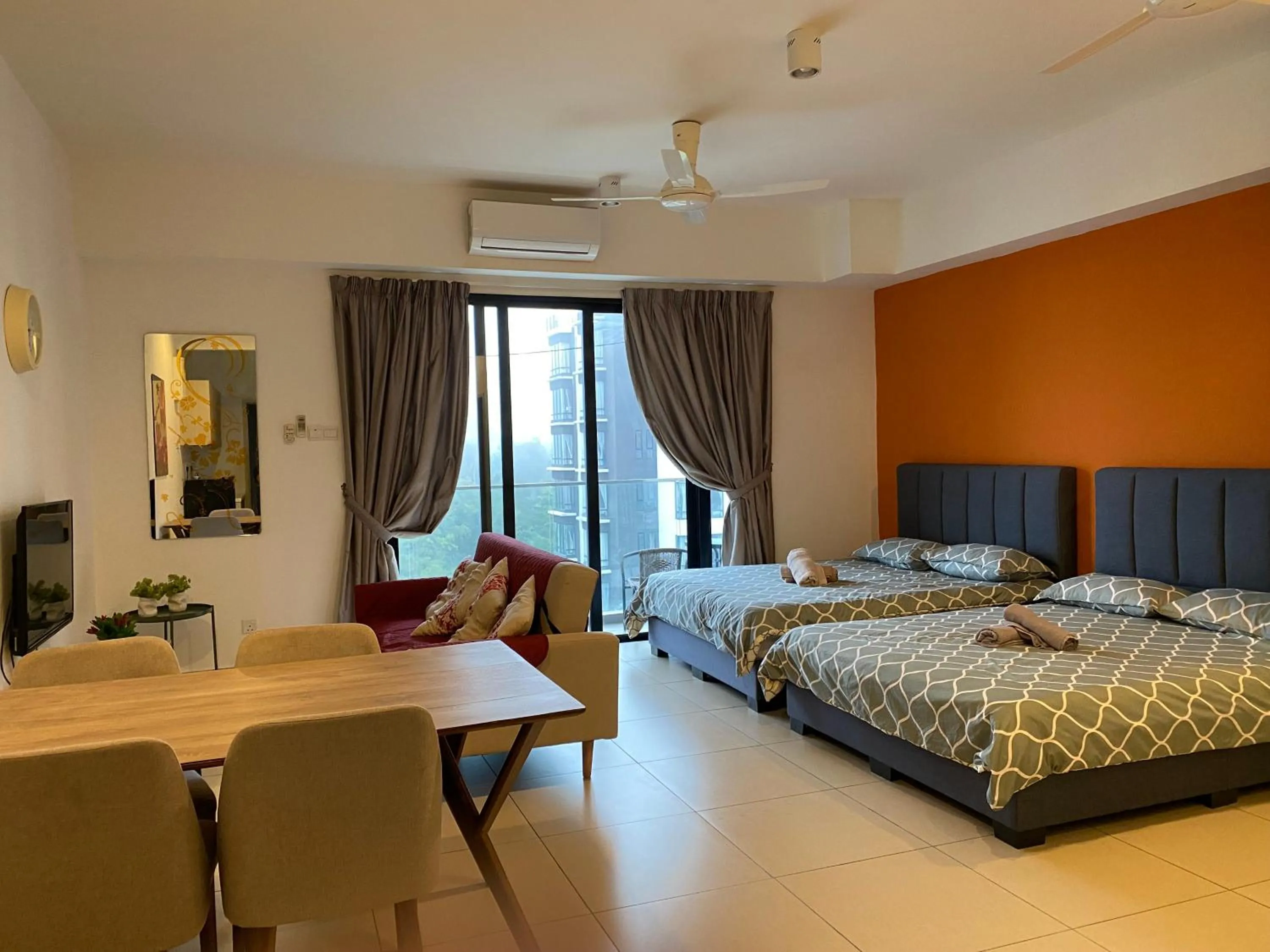 Photo of the whole room, Bed in Resort Suite @Midhill Genting