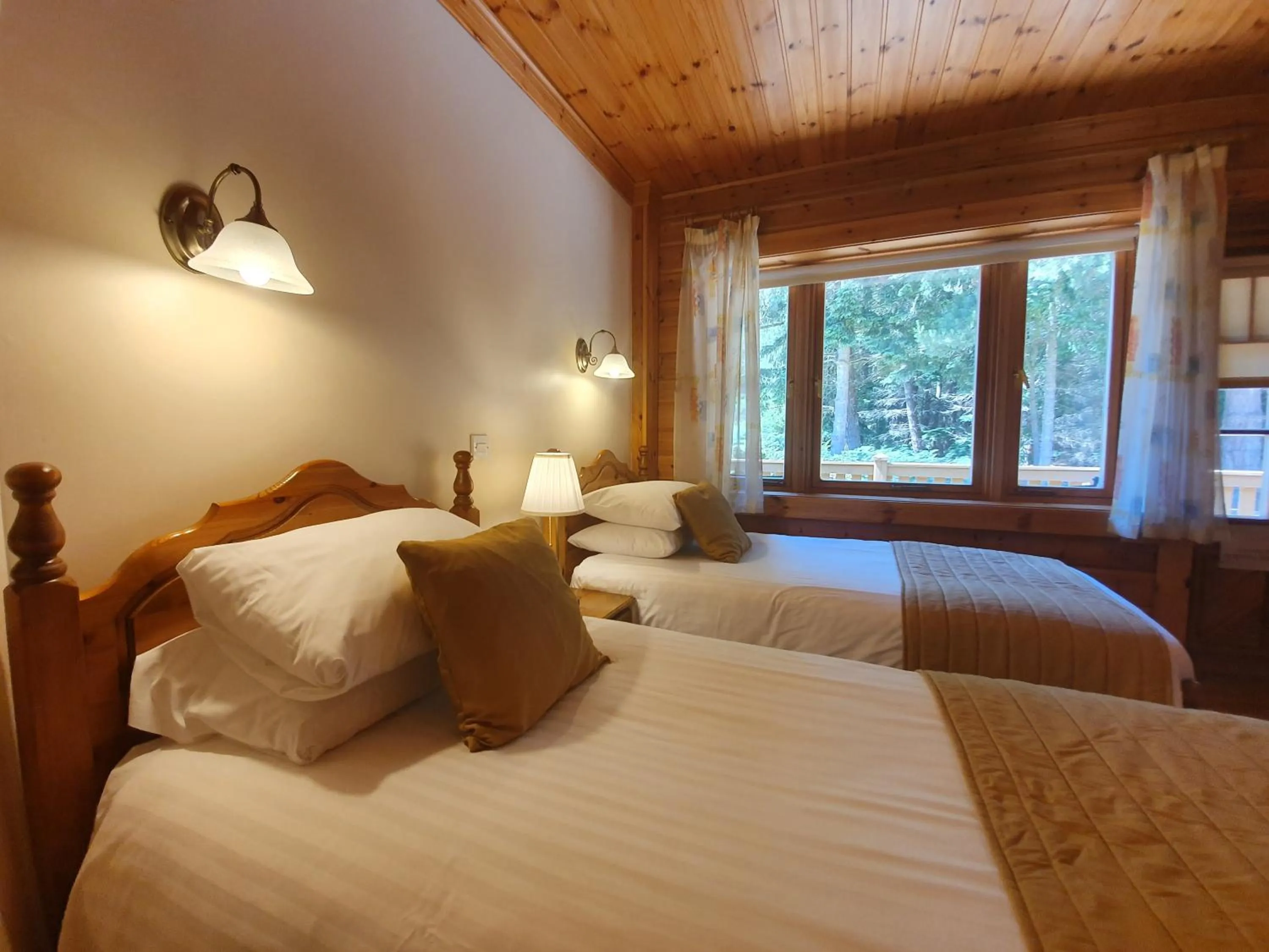 Bed in The Dorset Resort