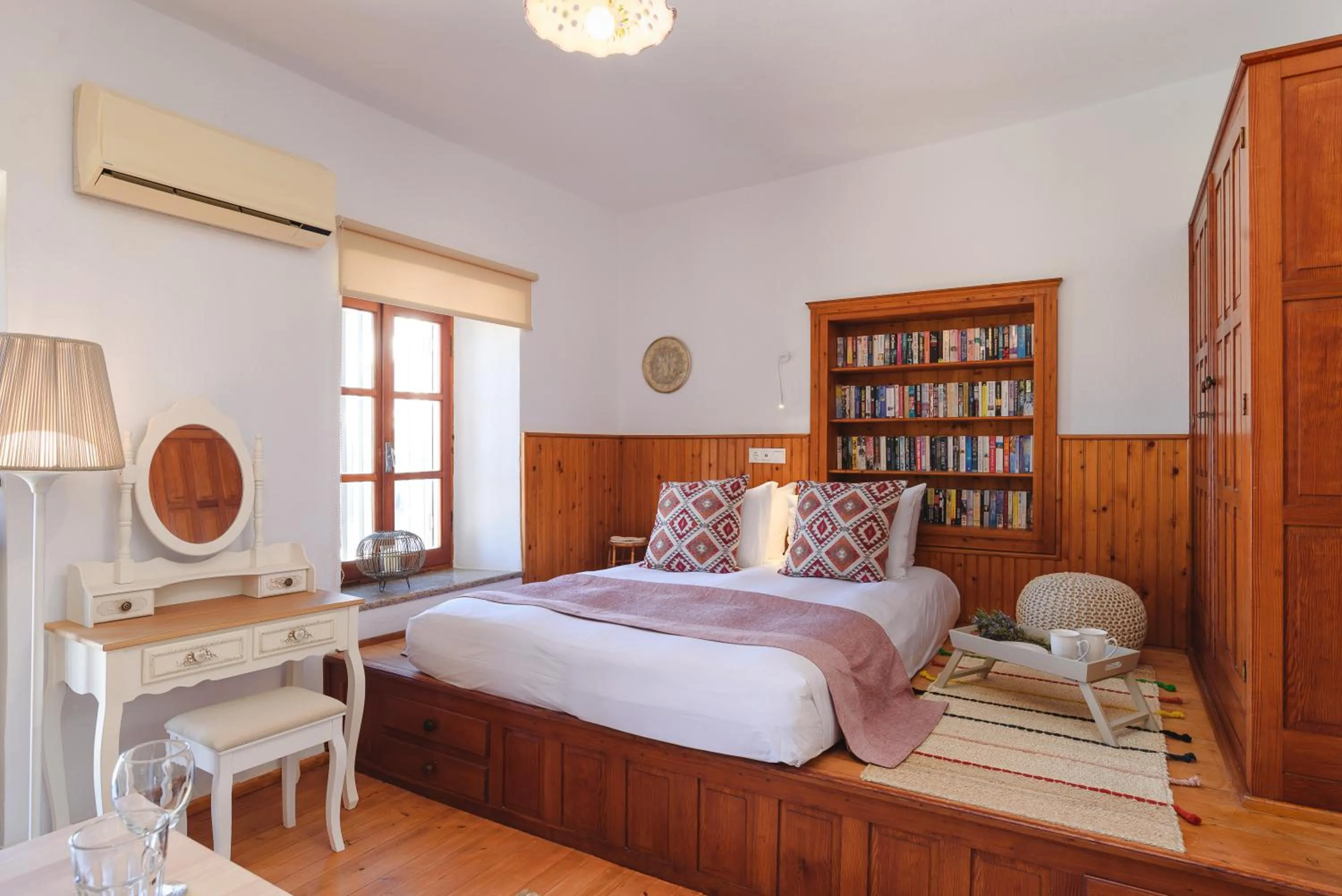 Bedroom, Bed in Thea Villas and Suite