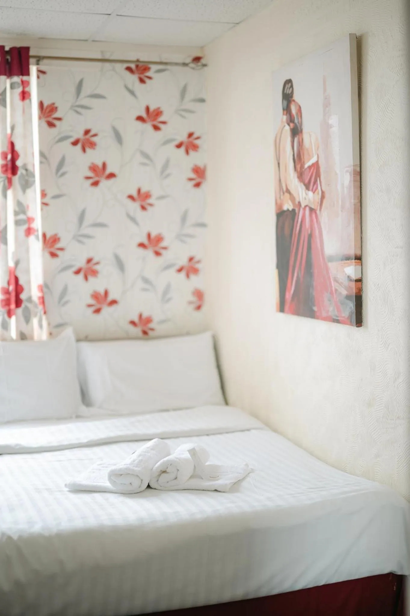 Bedroom in The Chimes on the Sea