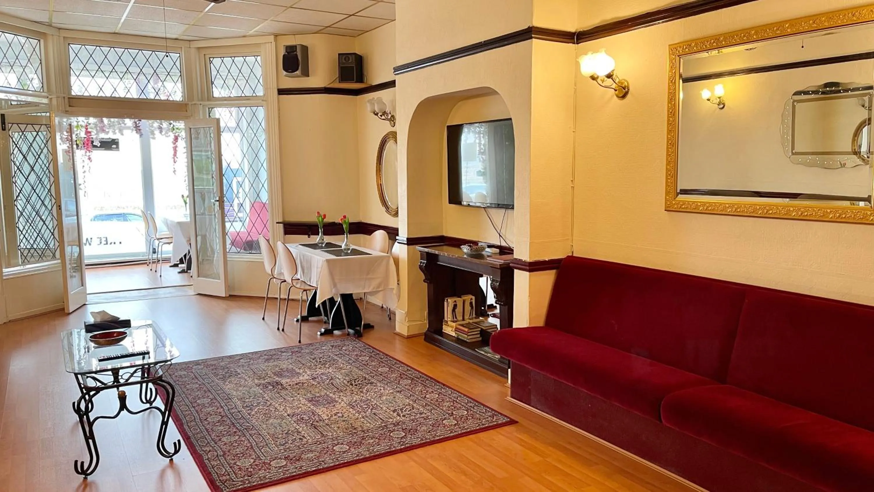 Living room in The Chimes on the Sea