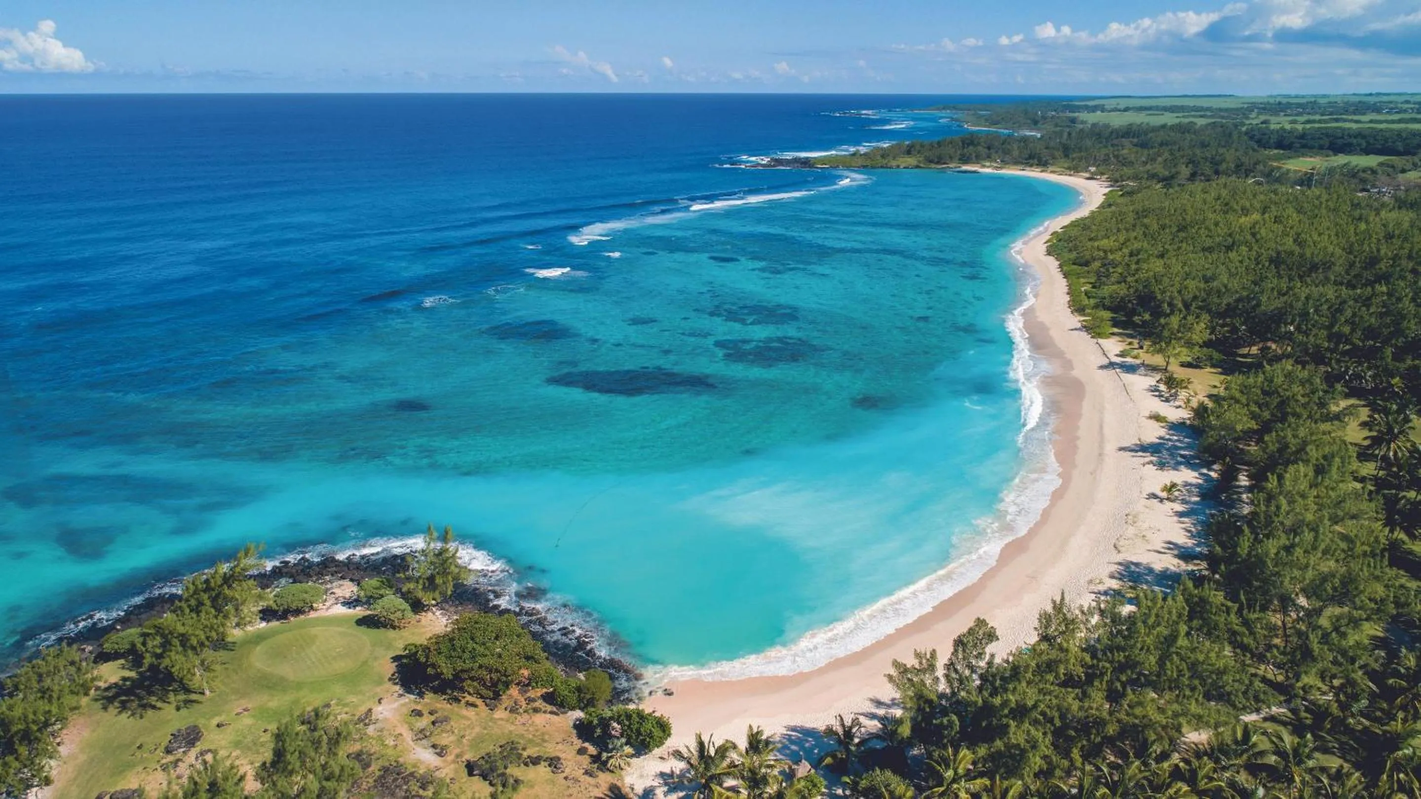 Beach in Shandrani Beachcomber Resort & Spa