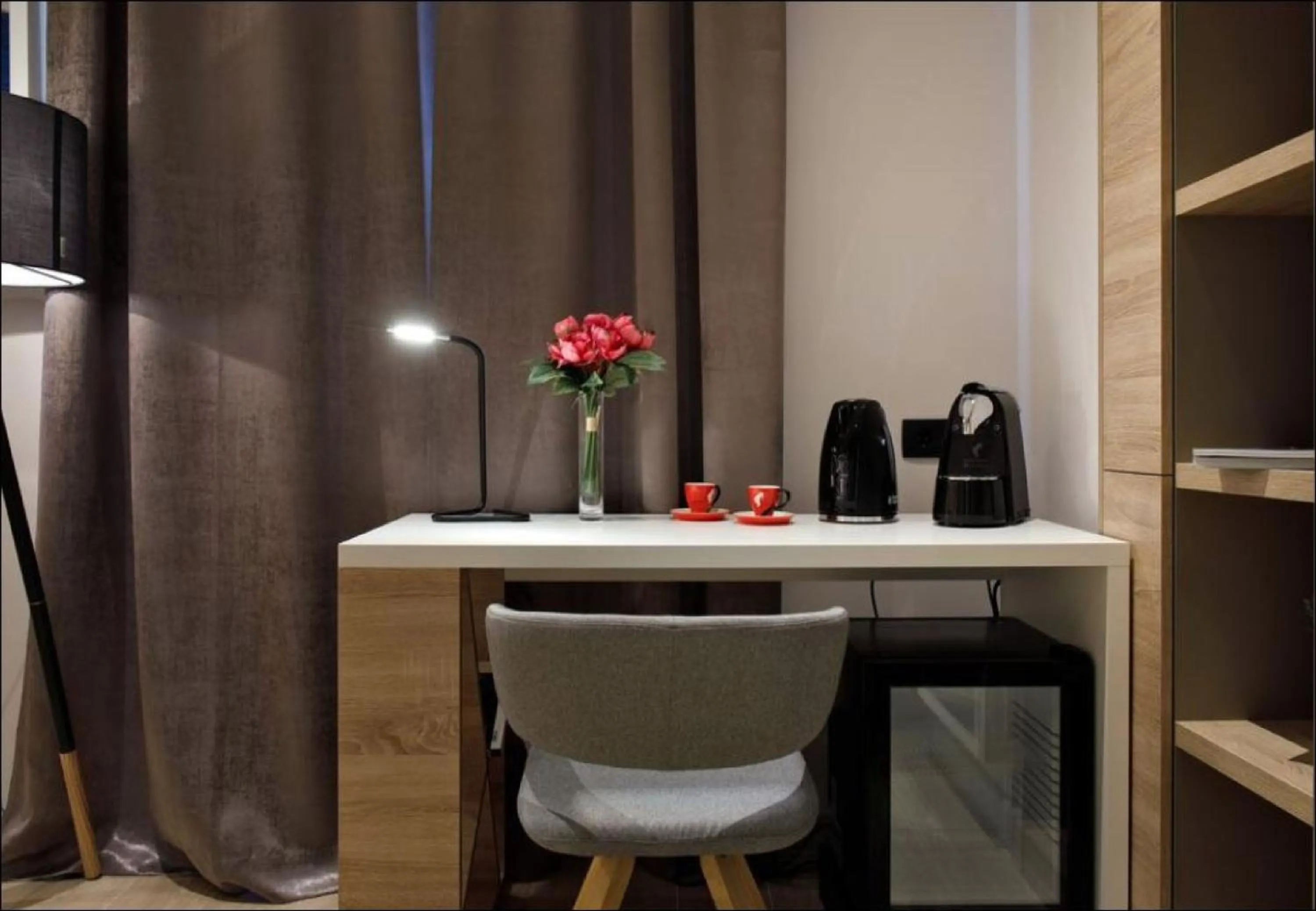 Coffee/tea facilities in Sailor Boutique Rooms