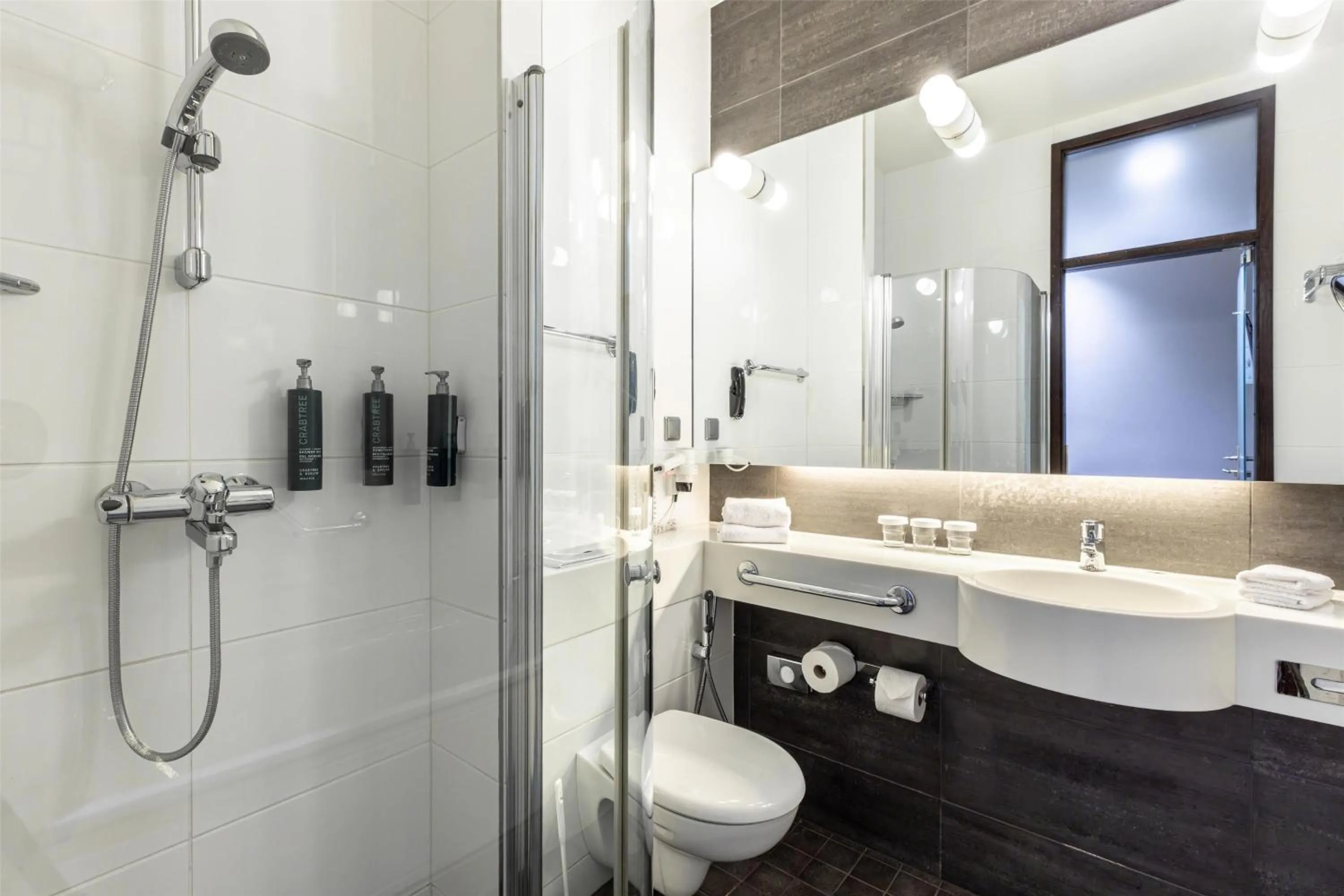 Bathroom in Hilton Helsinki Kalastajatorppa