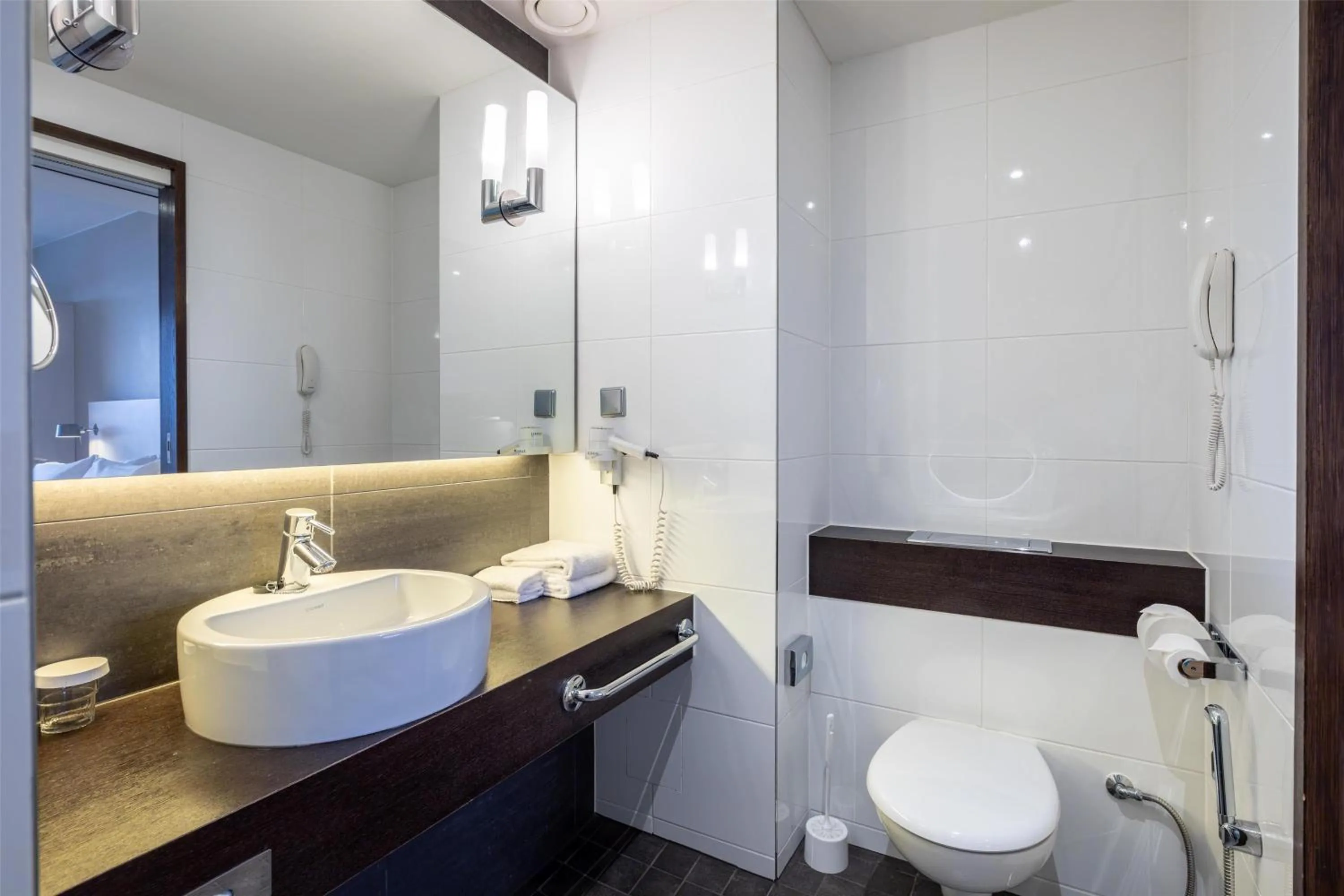 Bathroom in Hilton Helsinki Kalastajatorppa