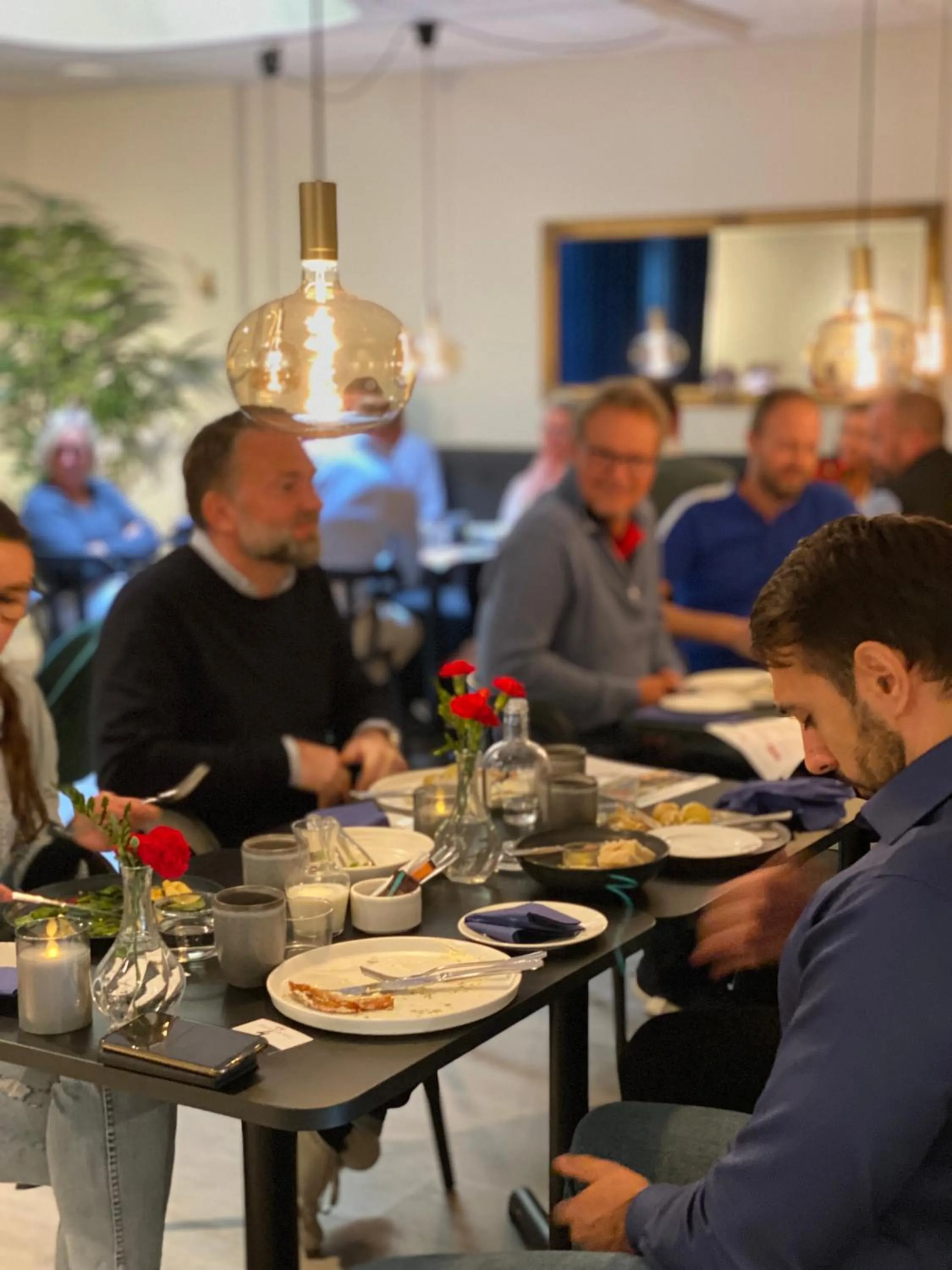 Restaurant/places to eat in Palm Tree Hotel, Best Western Signature Collection