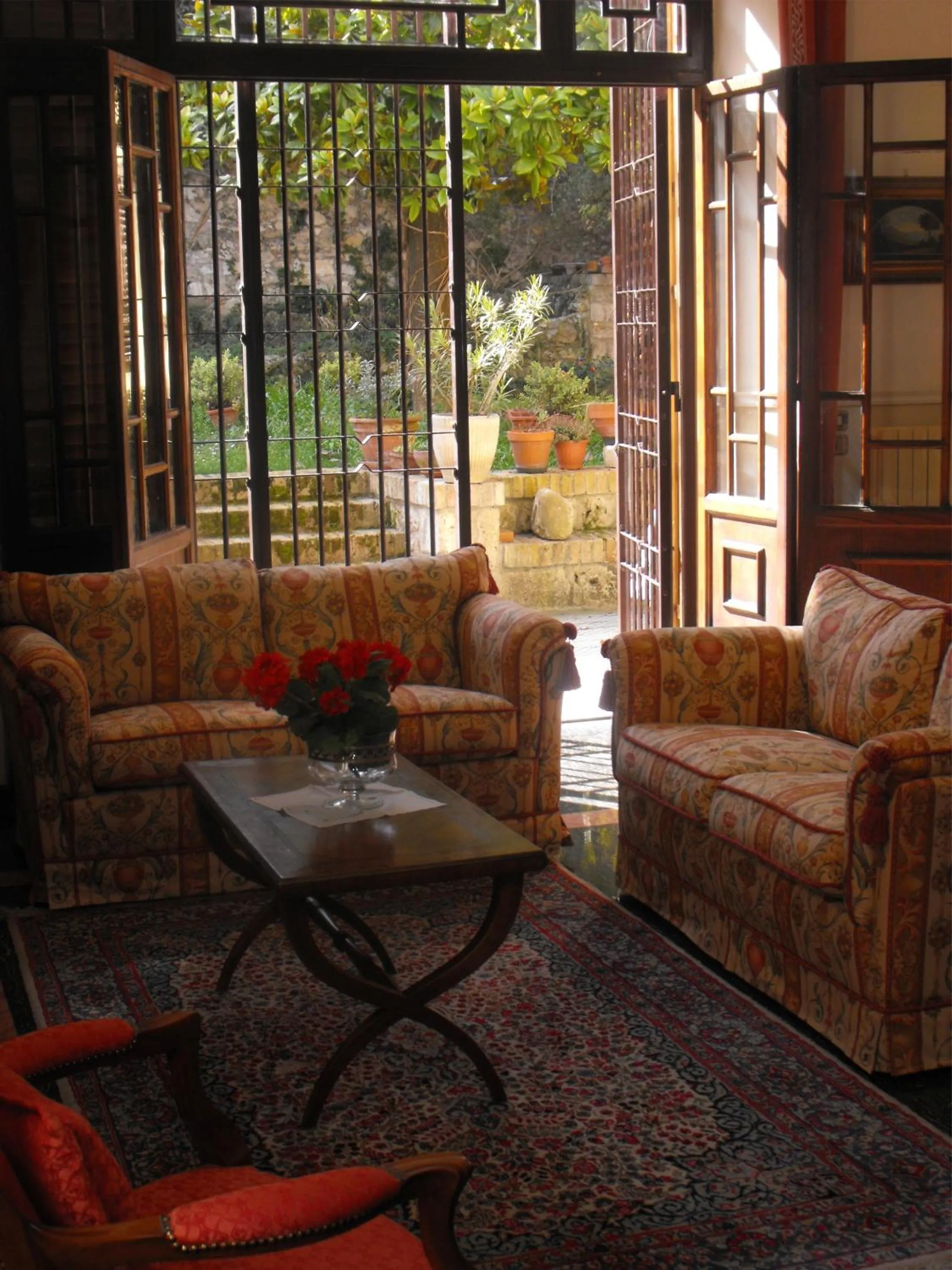 Communal lounge/ TV room in Il Giardino Segreto di Ascoli Piceno