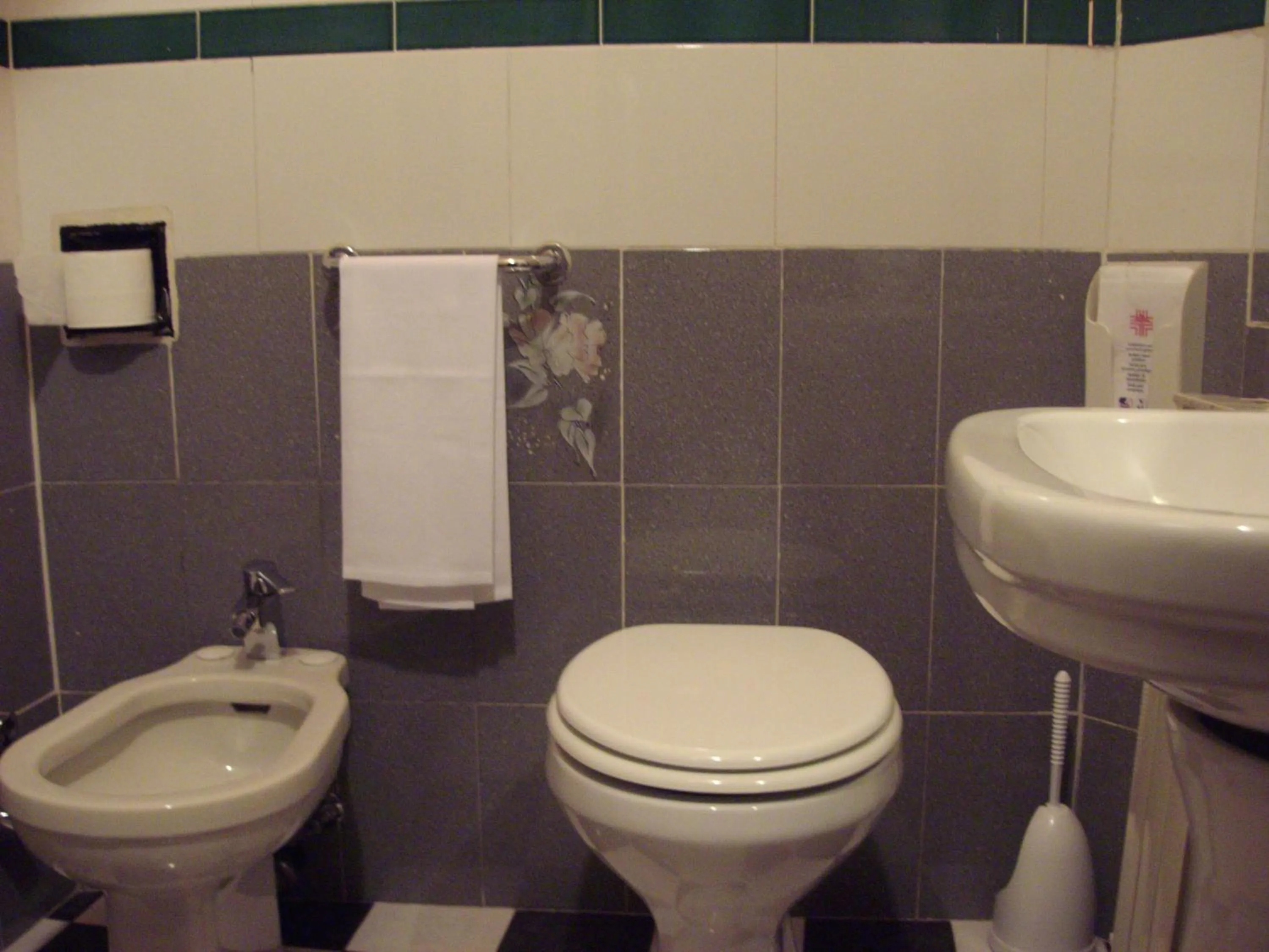 Toilet in Albergo Anna
