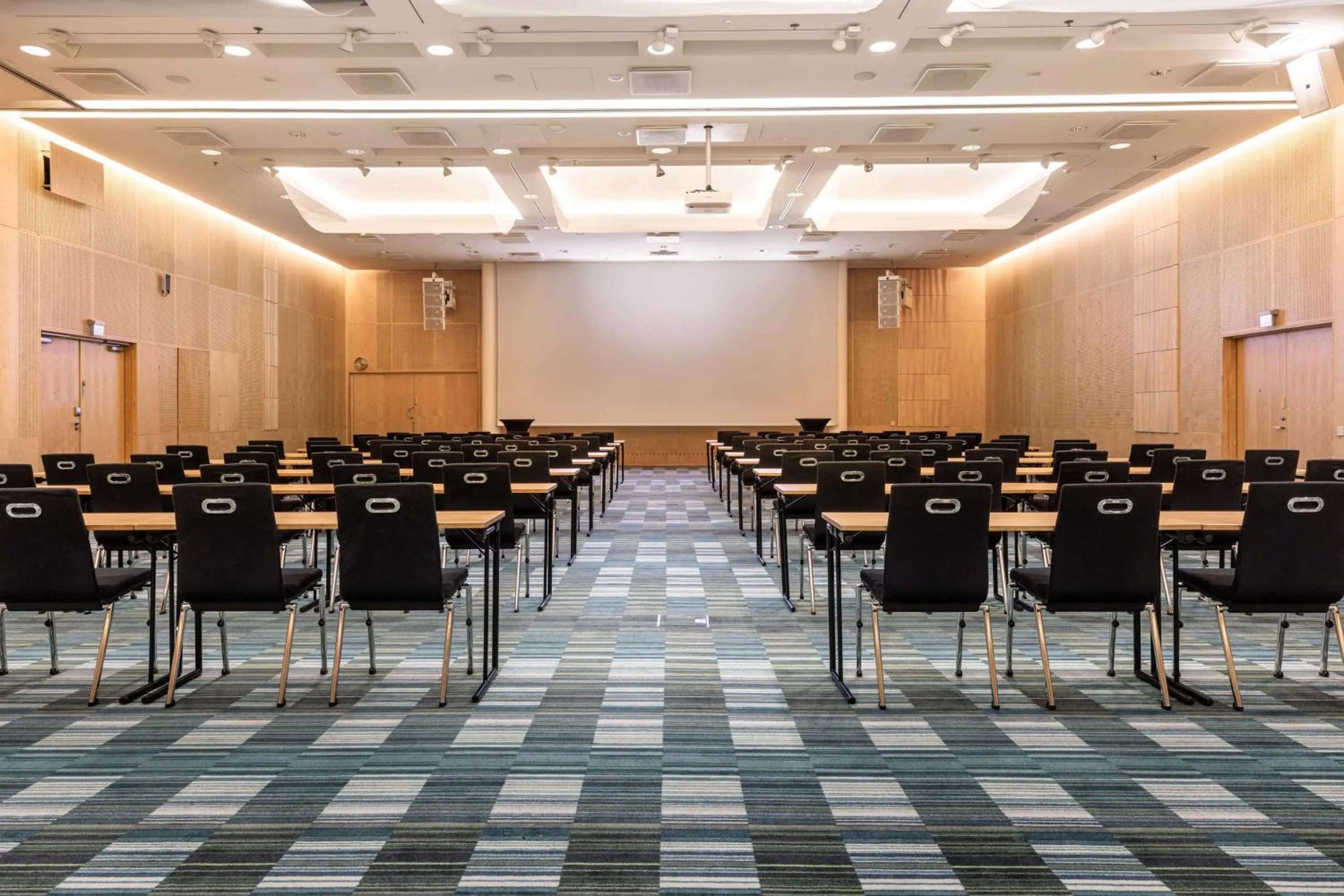 Meeting/conference room in Hilton Helsinki Airport