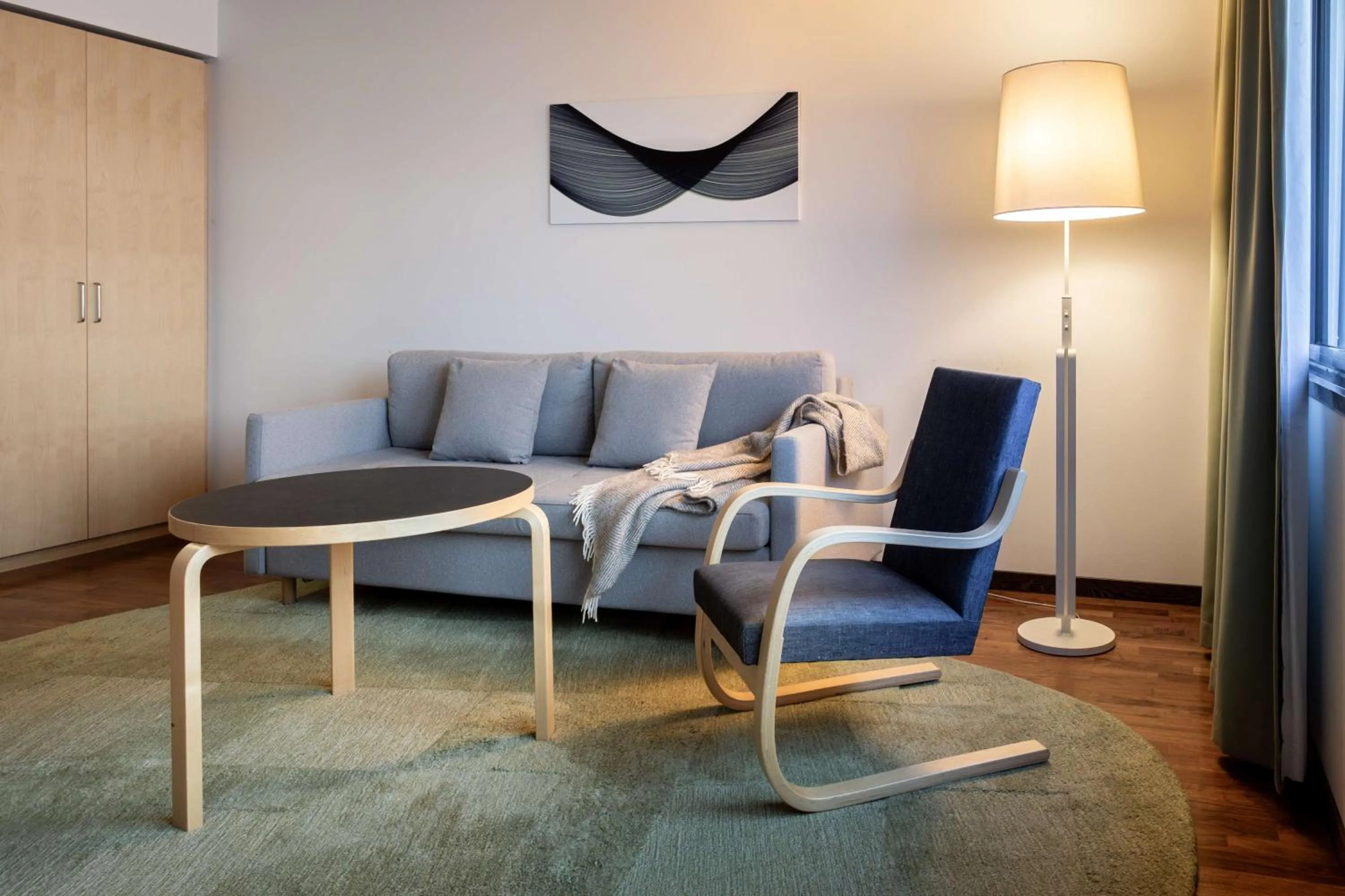 Living room in Hilton Helsinki Airport