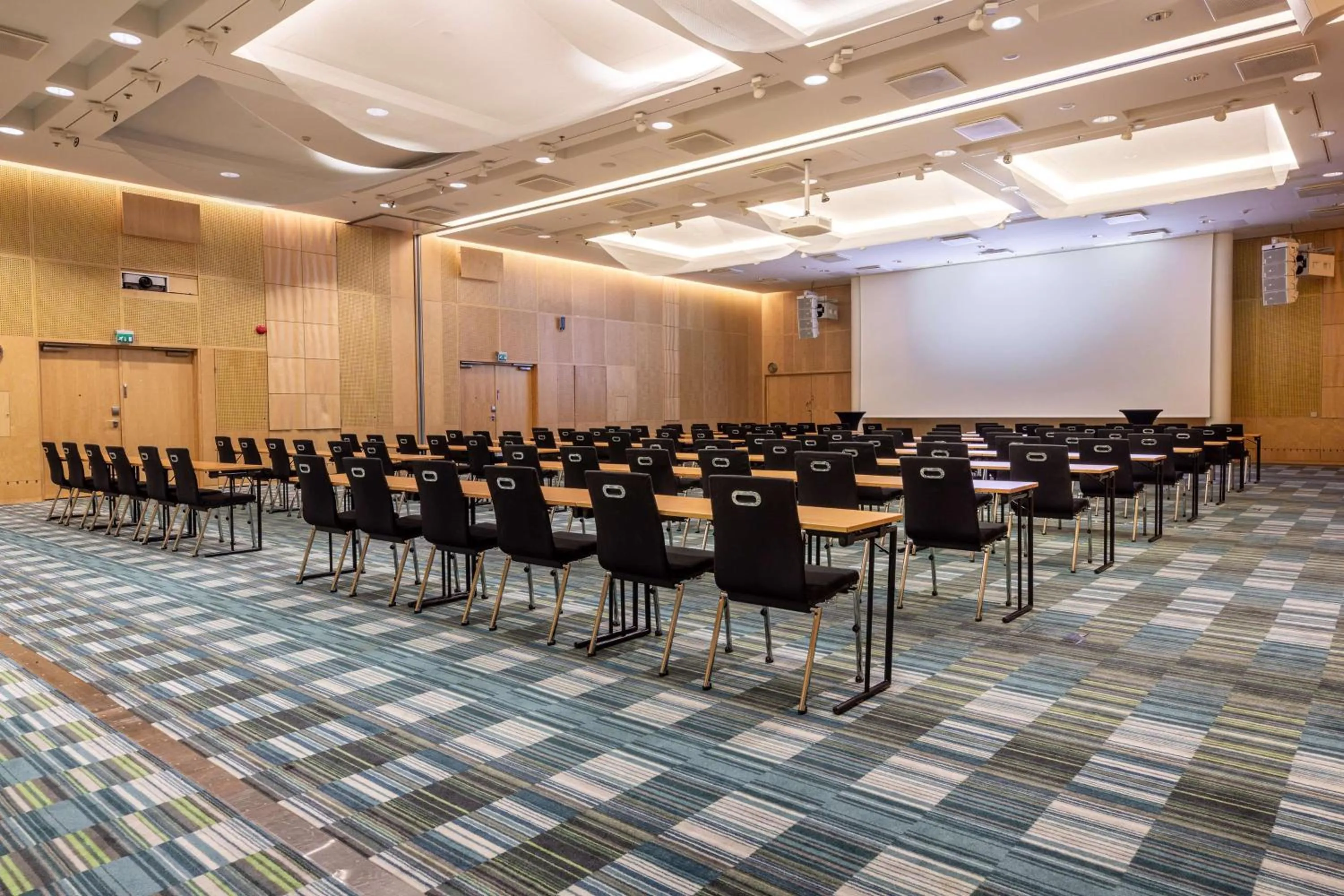 Meeting/conference room in Hilton Helsinki Airport