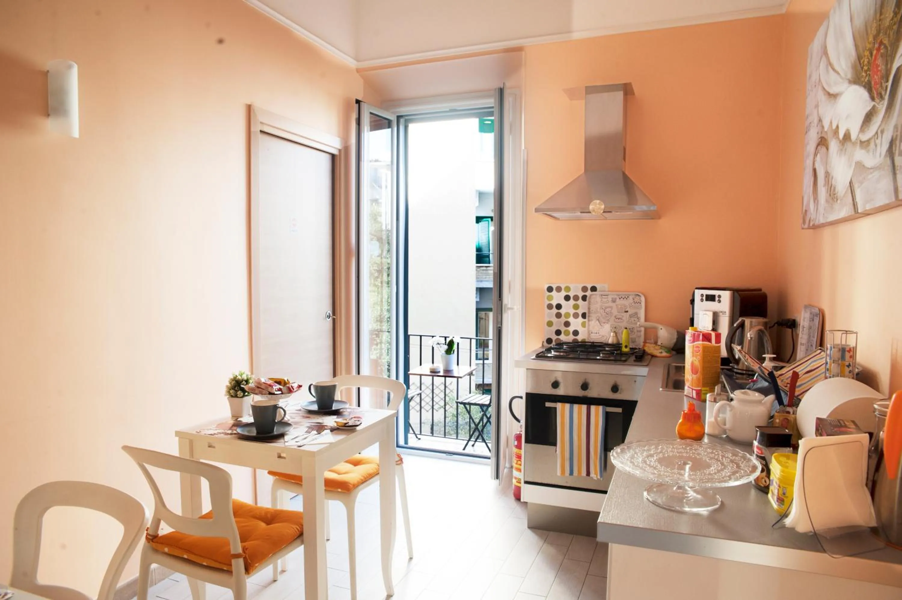 Food and drinks in Merulana Suite