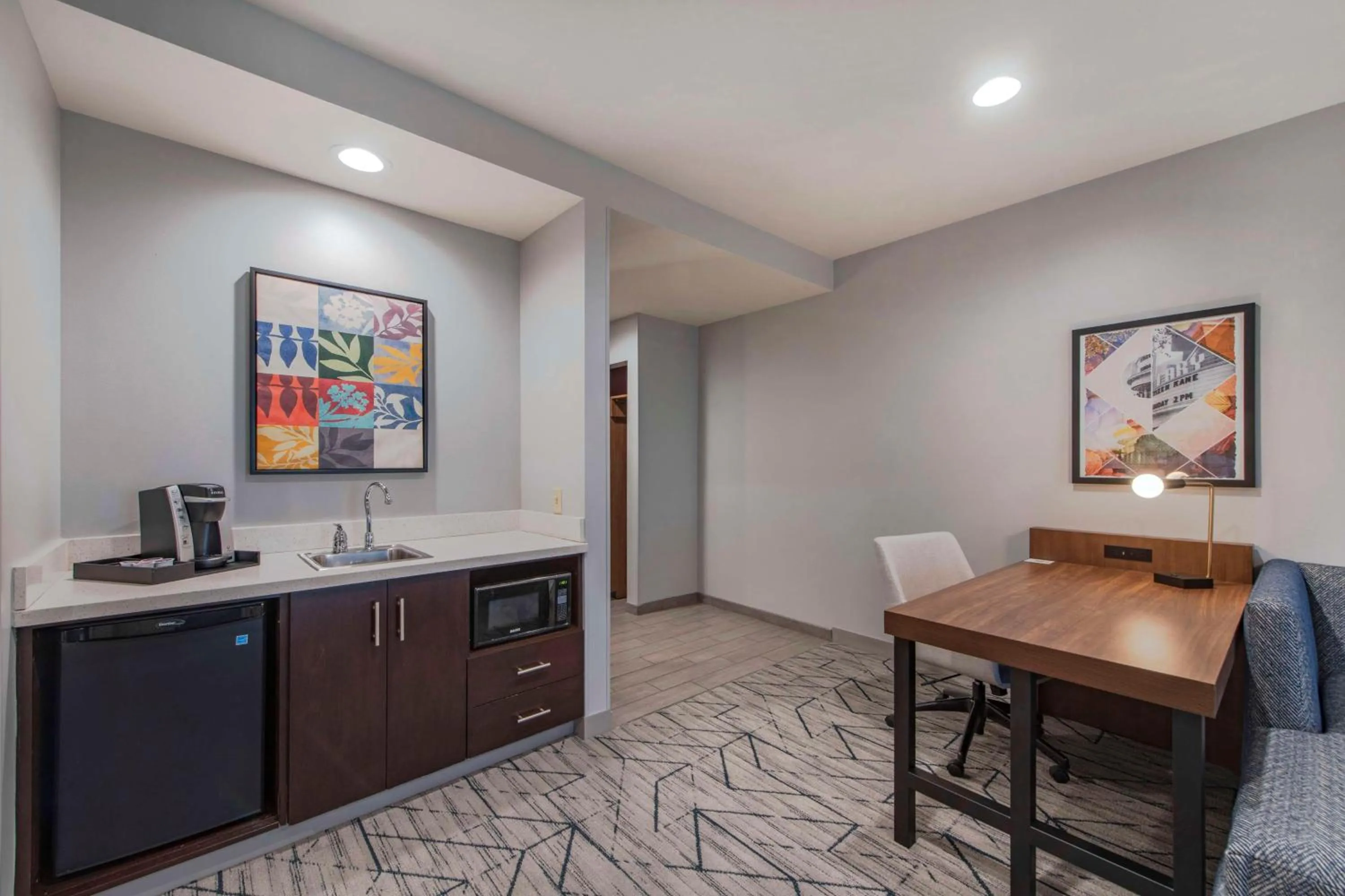 Living room in Hilton Garden Inn Raleigh Cary