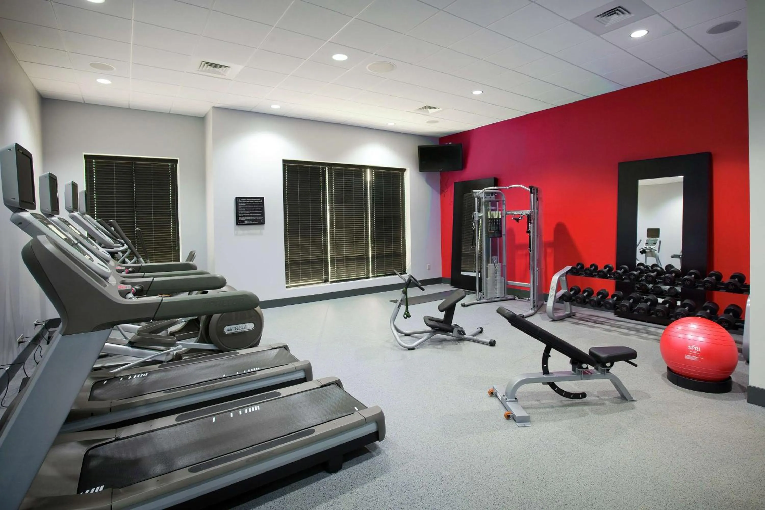 Fitness centre/facilities in Hilton Garden Inn Raleigh Cary