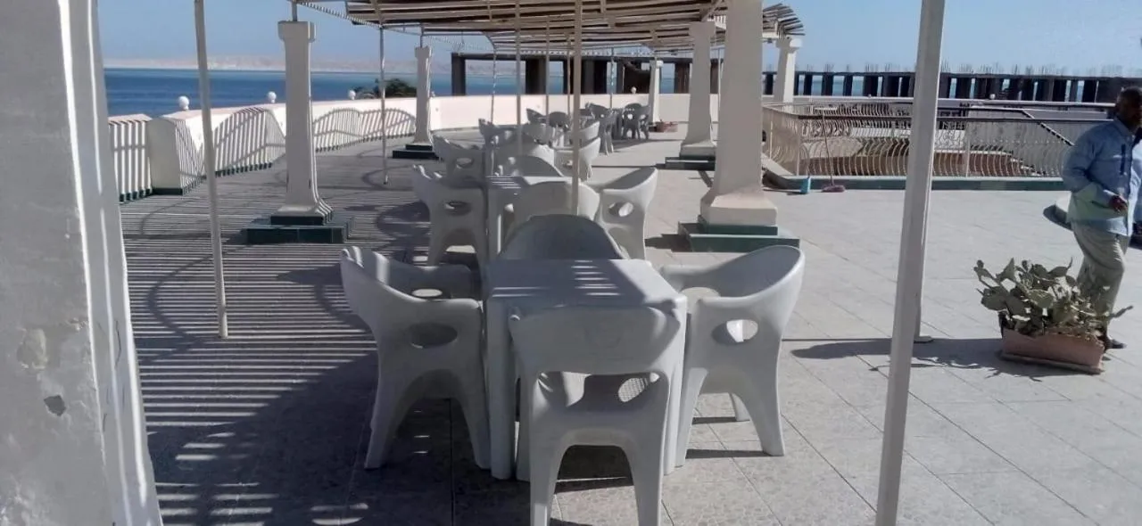 Restaurant/places to eat in Eiffel Hotel Hurghada