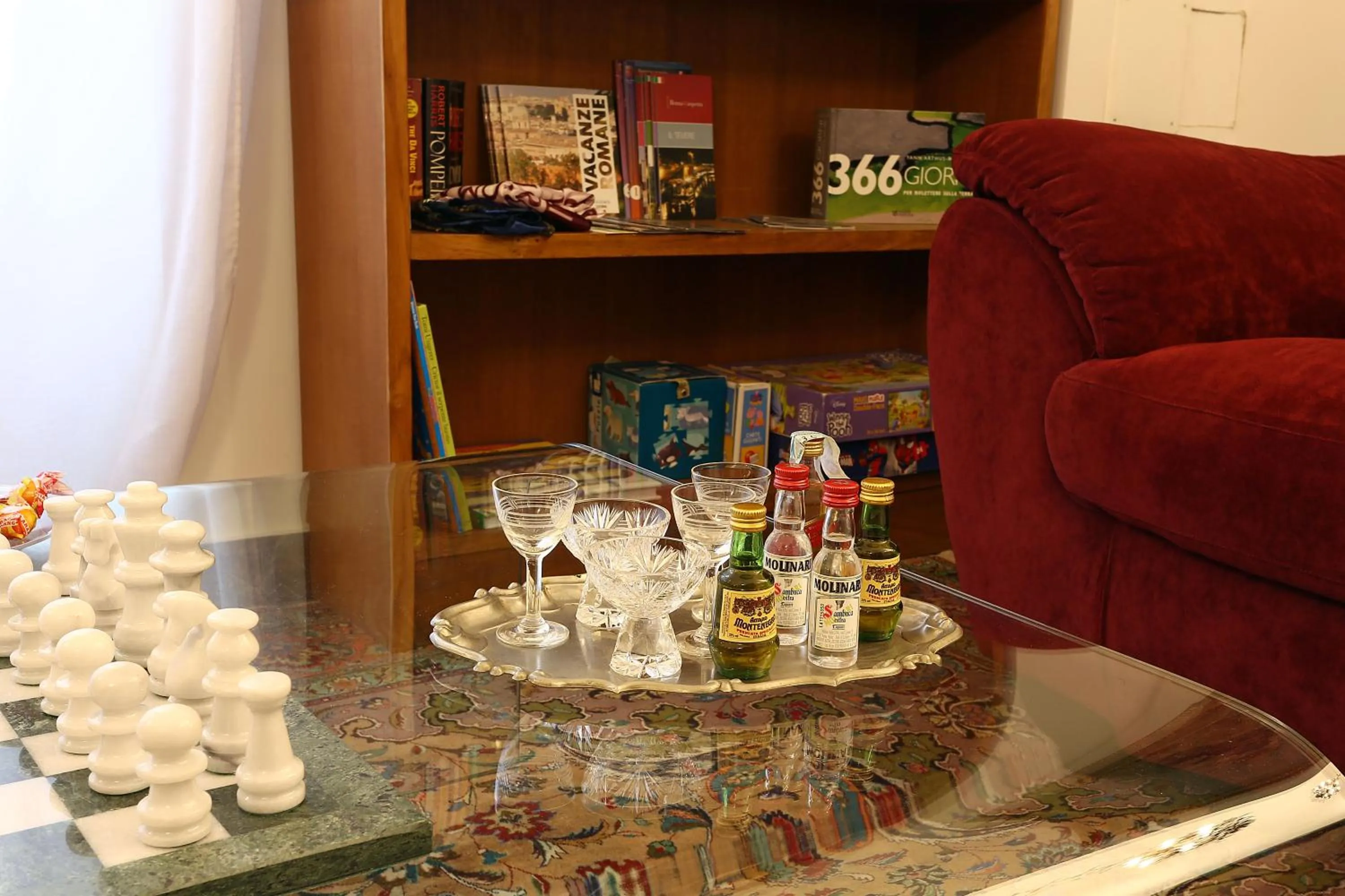 Communal lounge/ TV room in Houspitality Caesar Bed & Breakfast