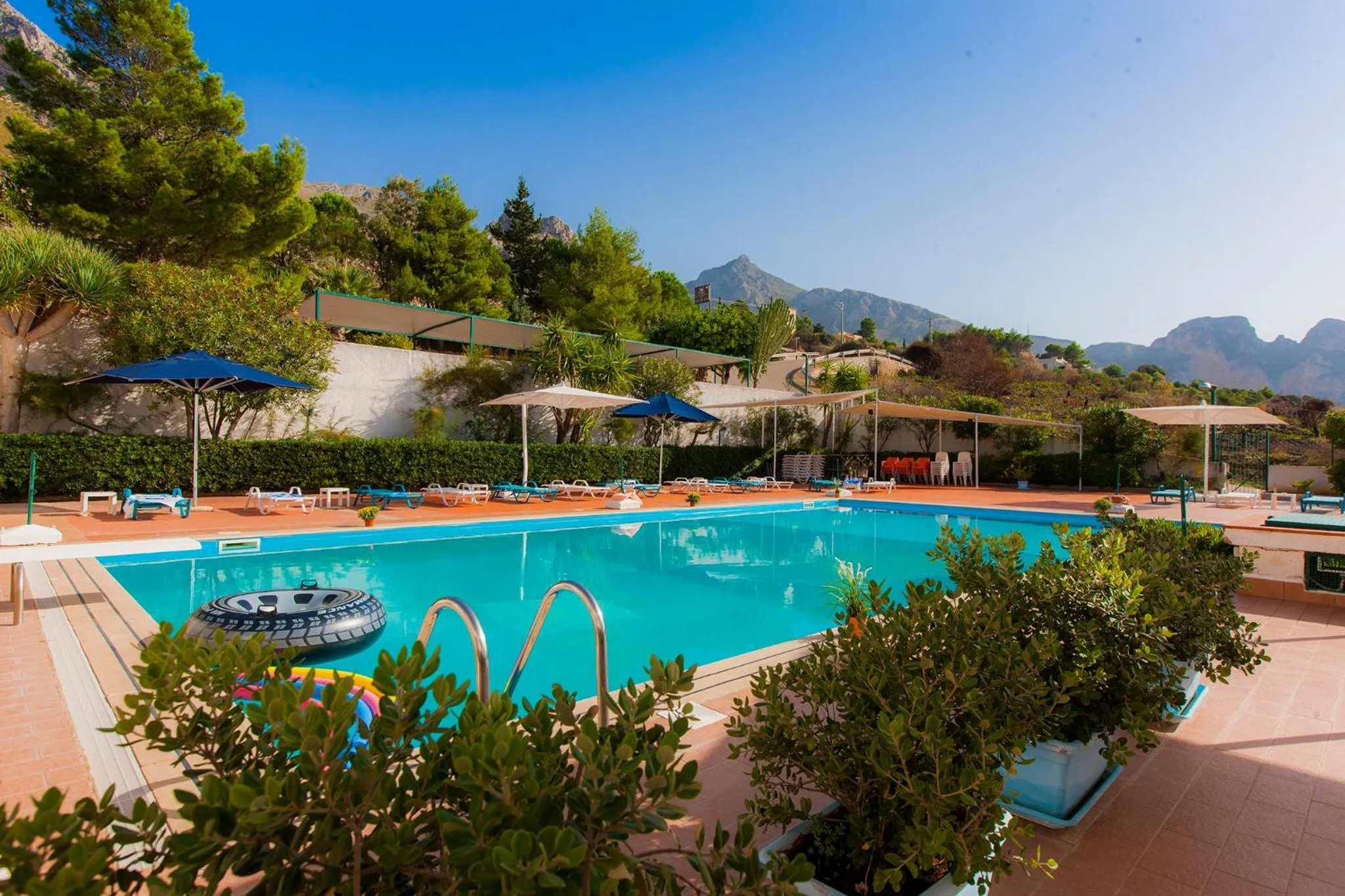 Swimming pool in Hotel Pocho