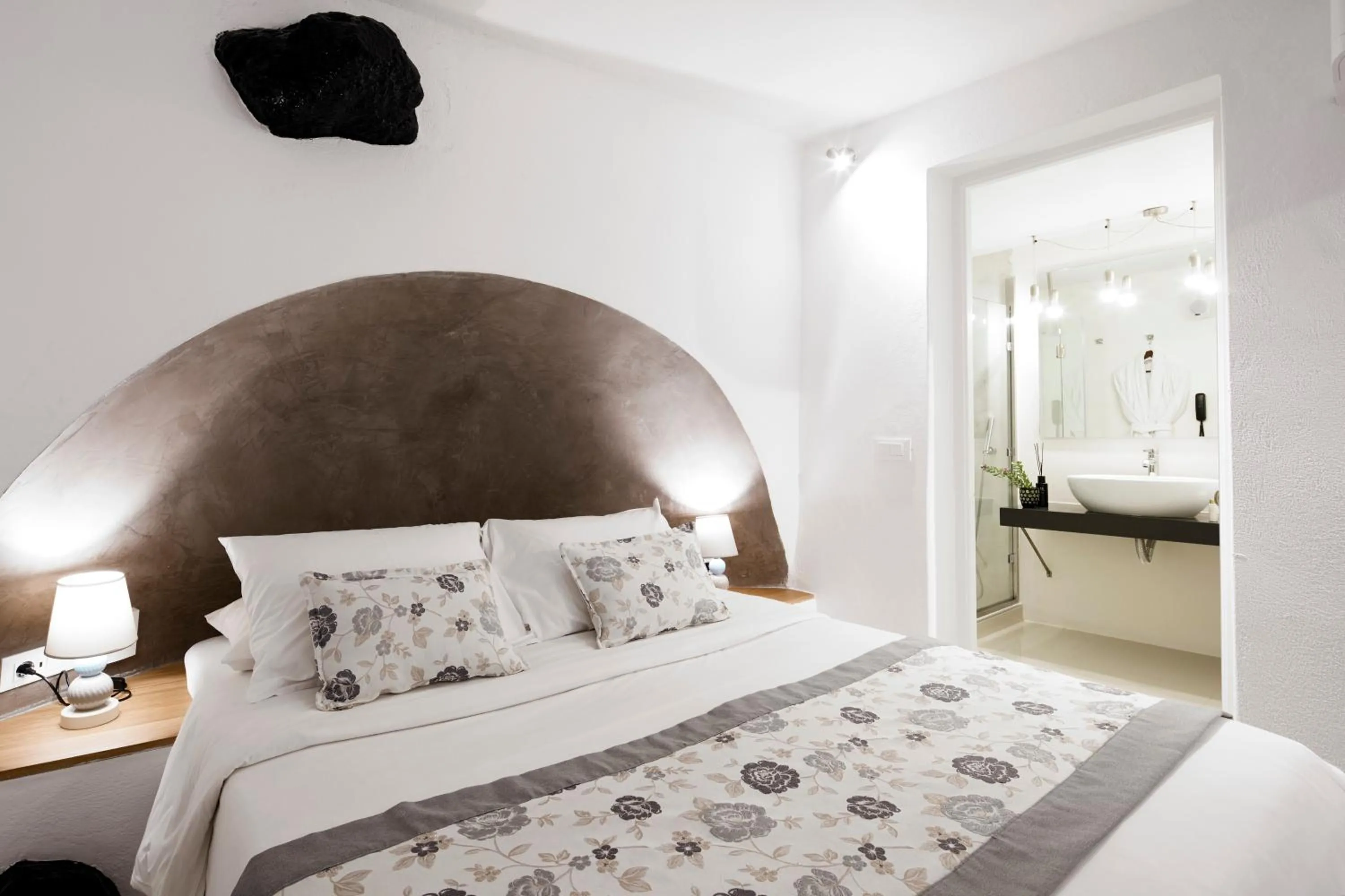 Bed in Santorini Princess Spa Hotel