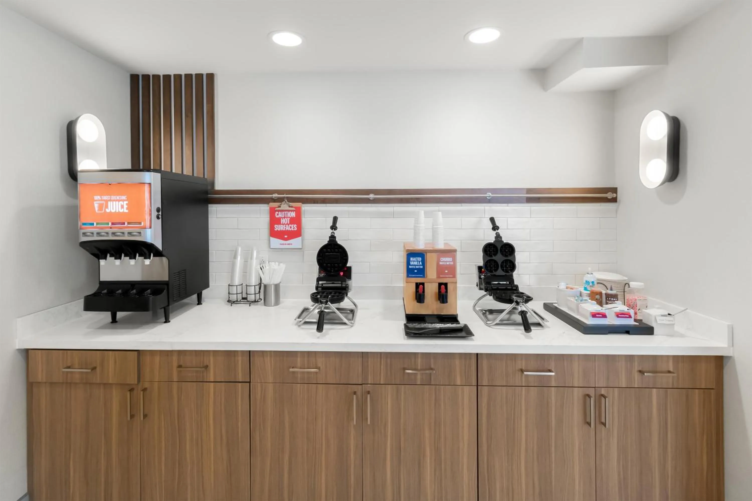 Breakfast in Hampton Inn & Suites New Castle, PA