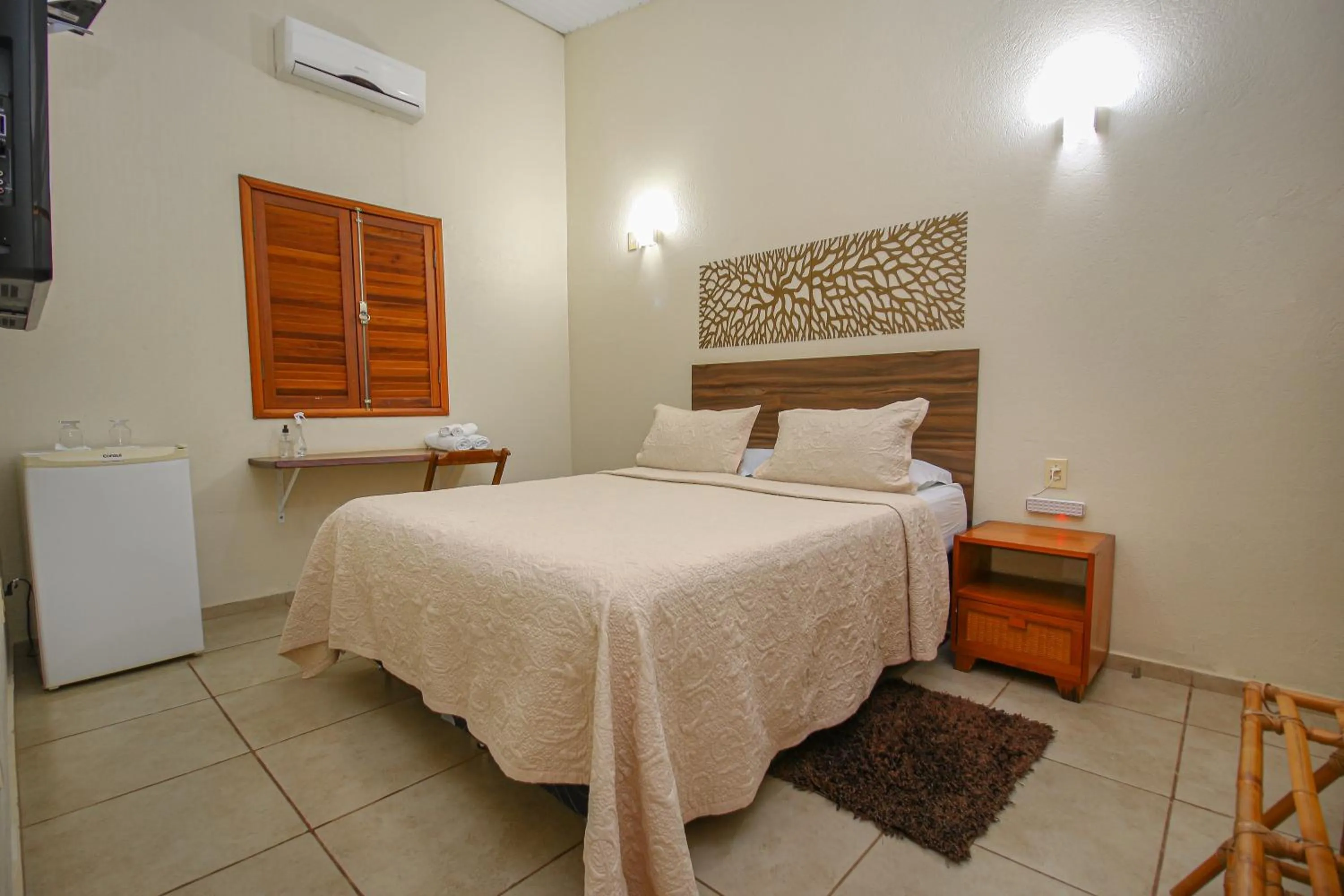 Bedroom, Bed in Pousada Flores do Cerrado