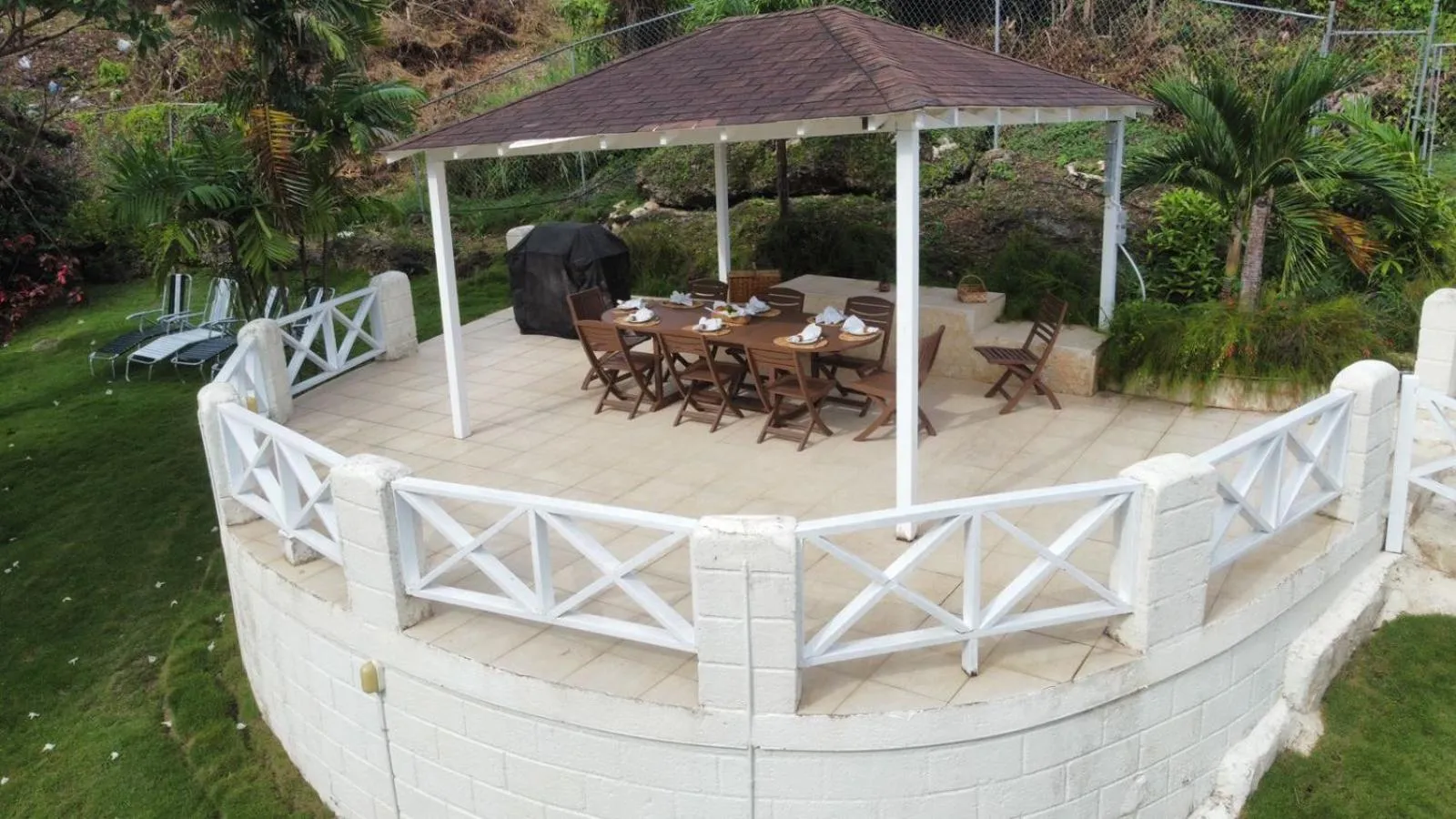 BBQ facilities in Sea Symphony Villa