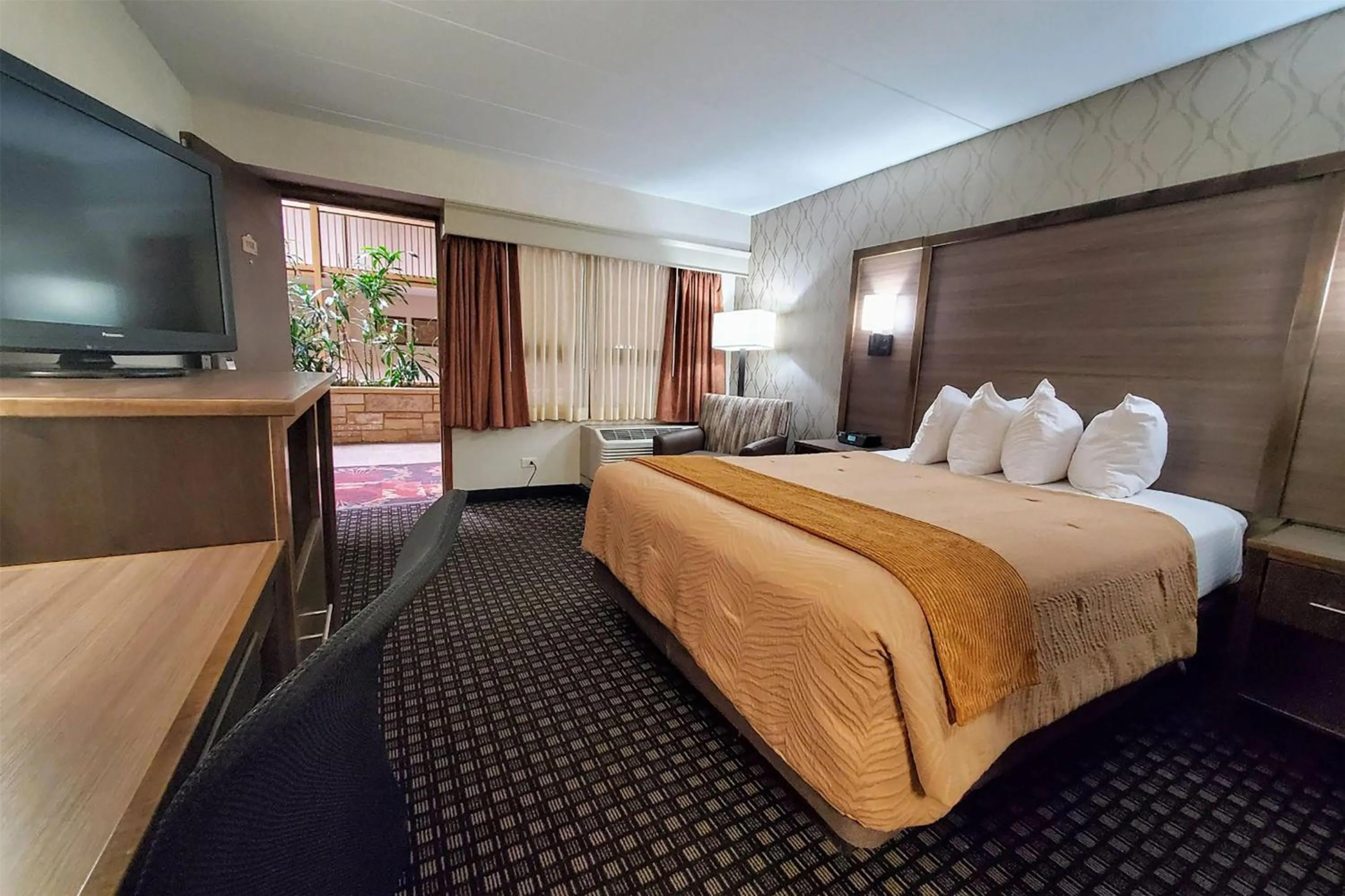 Photo of the whole room, Bed in AmericInn by Wyndham Watertown