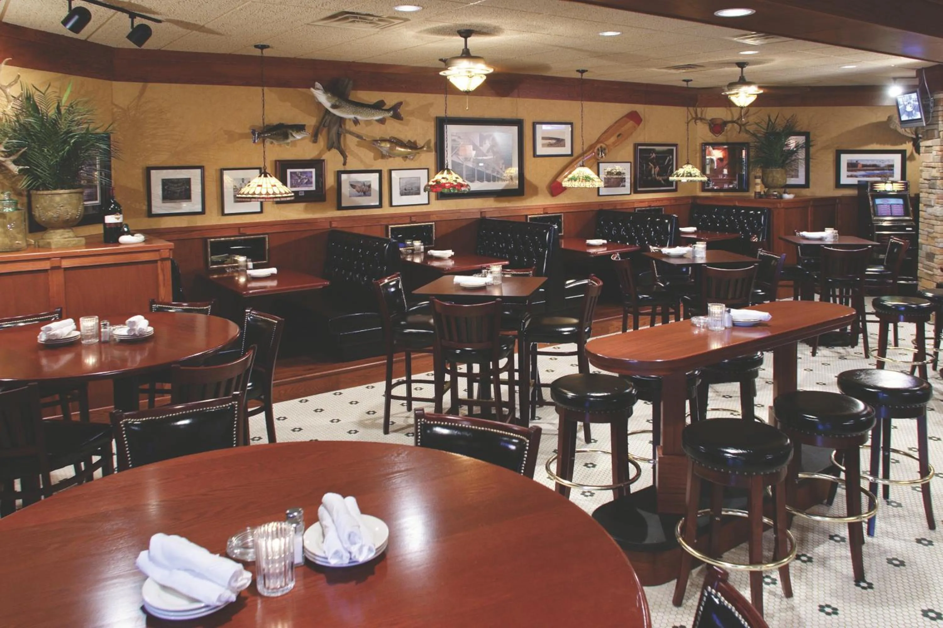 Restaurant/places to eat in Ramkota Hotel Watertown