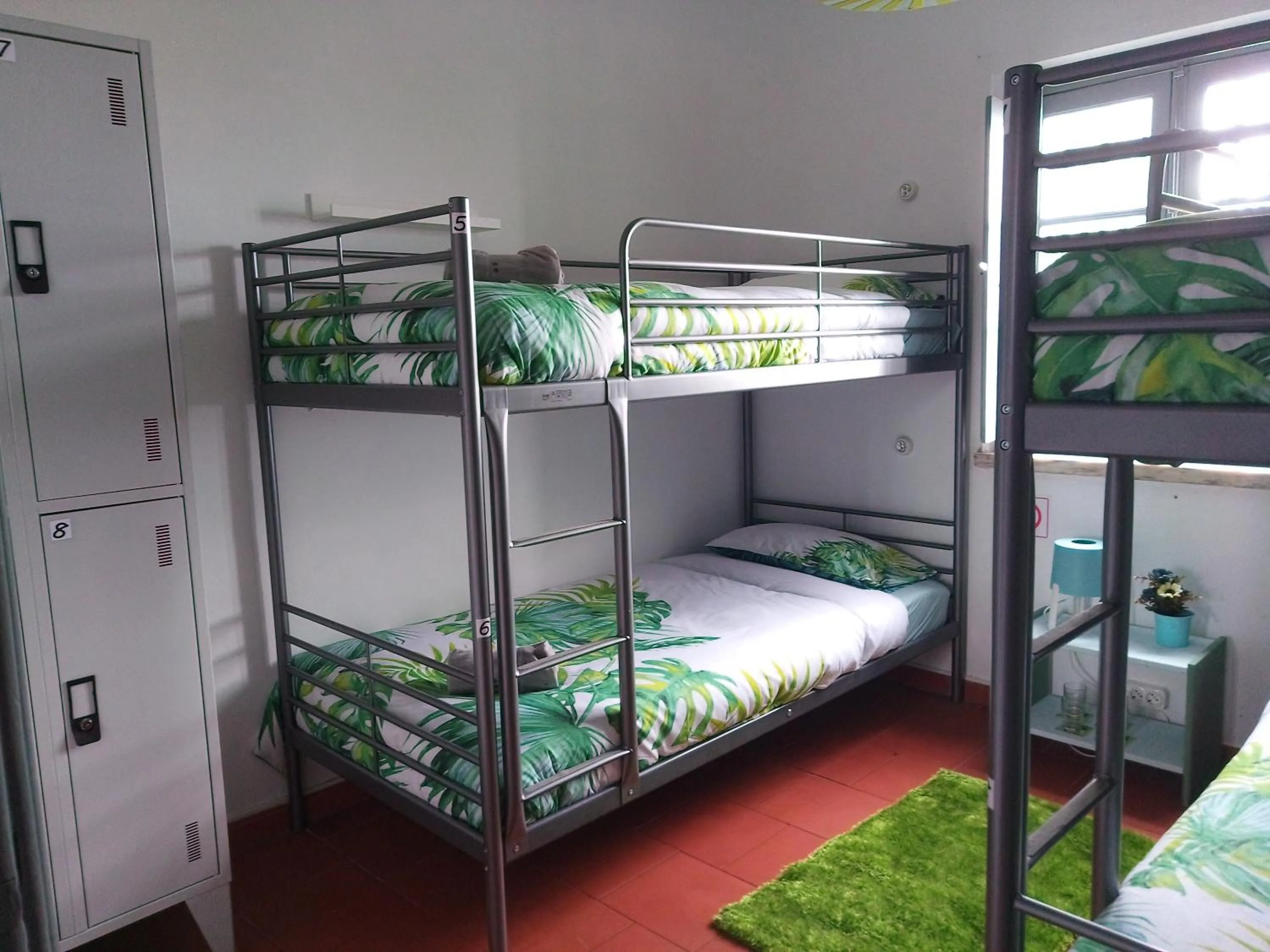 Bed in Fonte da Telha Beach Hostel