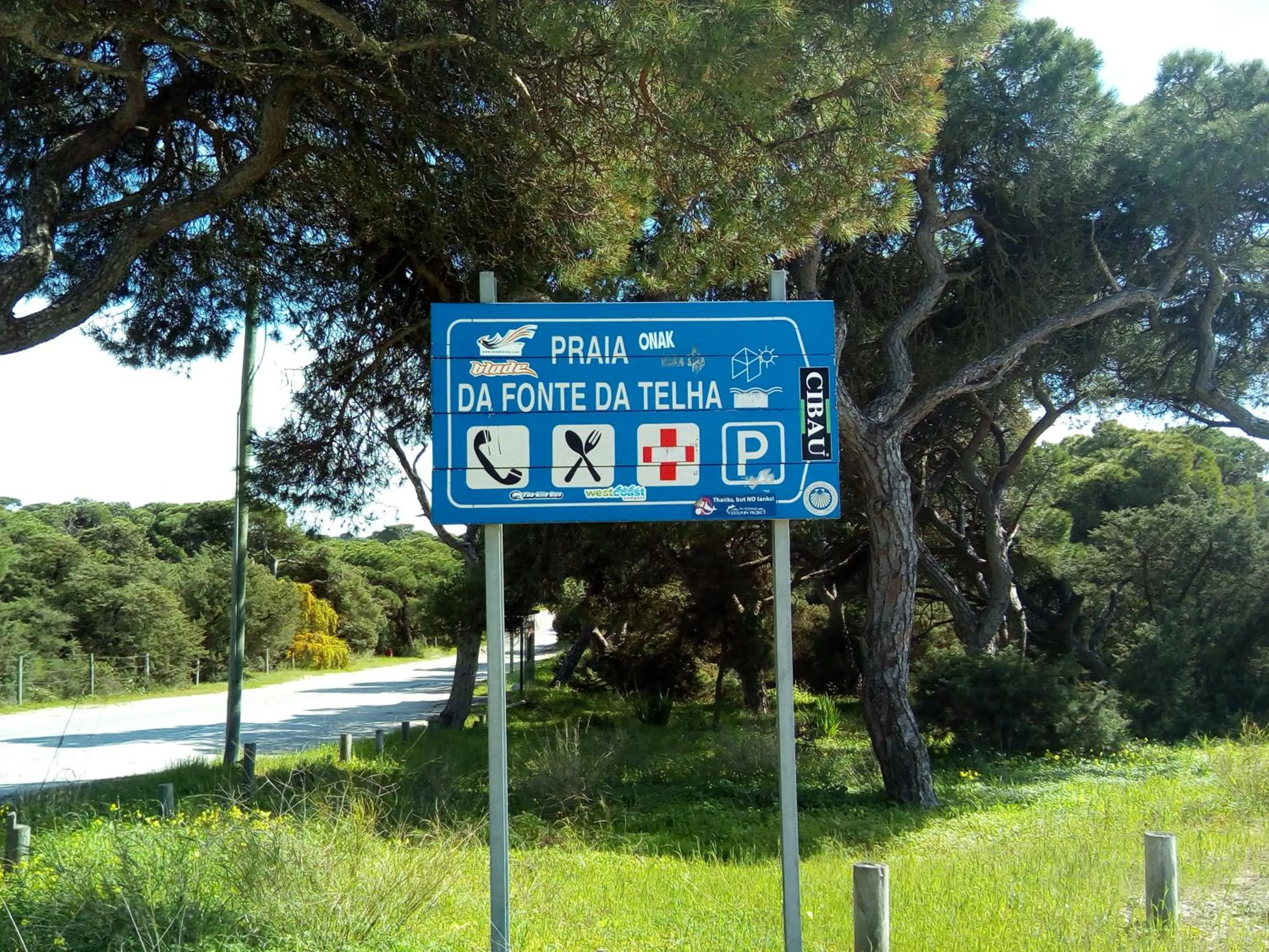 Property building in Fonte da Telha Beach Hostel