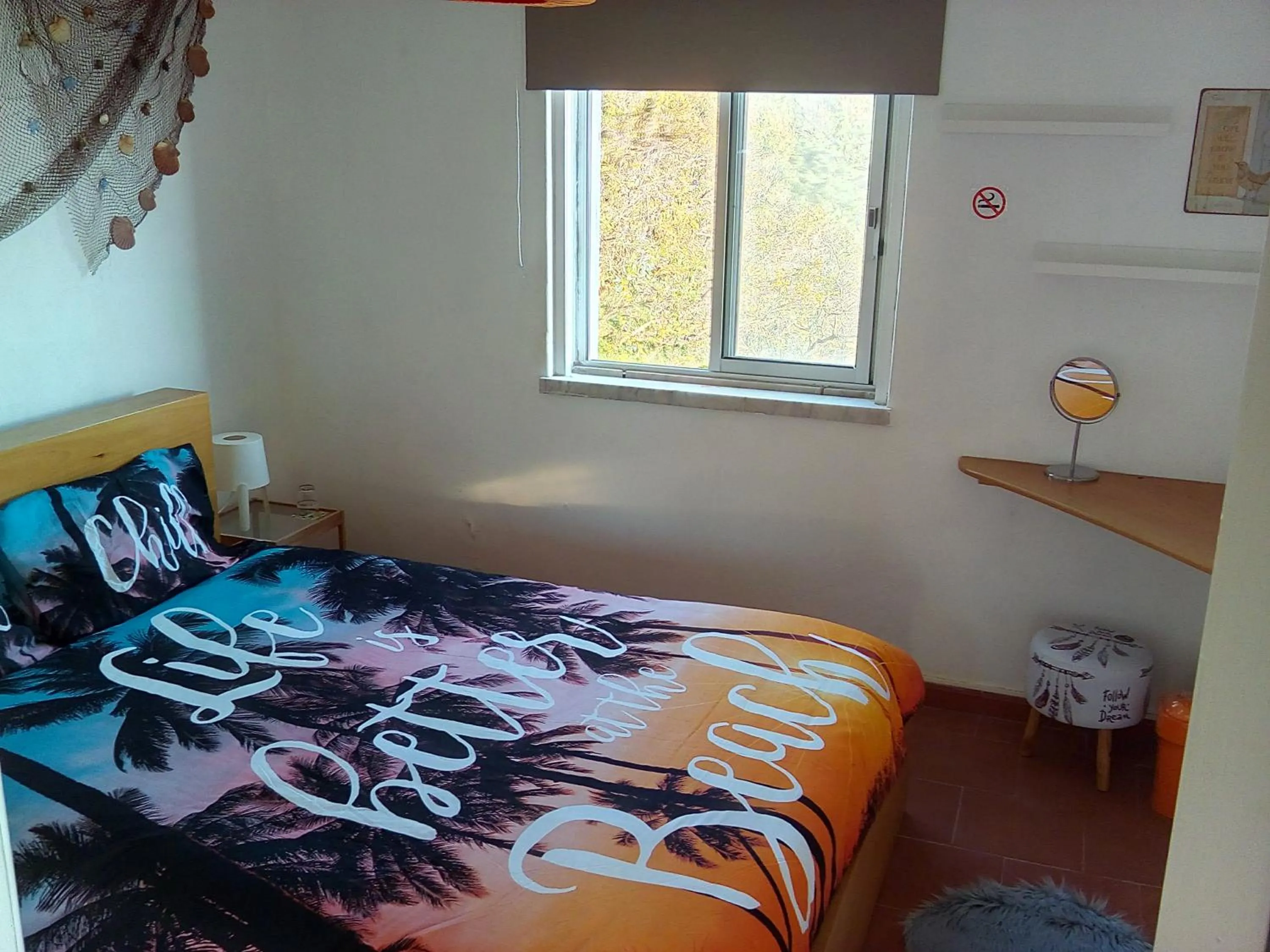 Bed in Fonte da Telha Beach Hostel