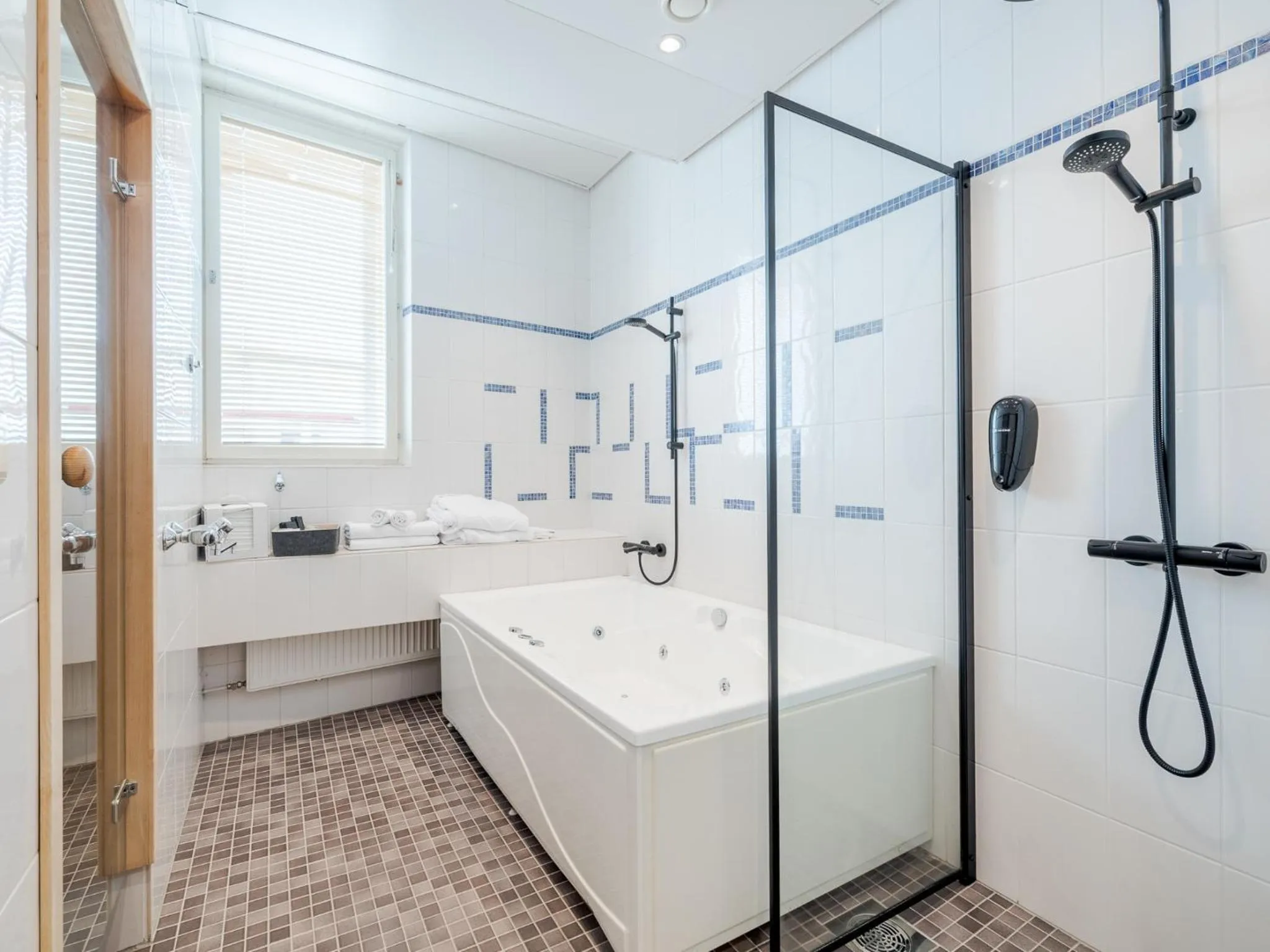 Shower in Santa's Hotel Santa Claus