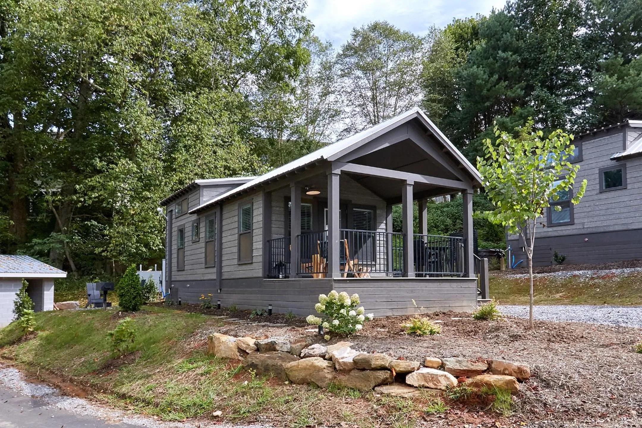 Property building in Asheville River Cabins