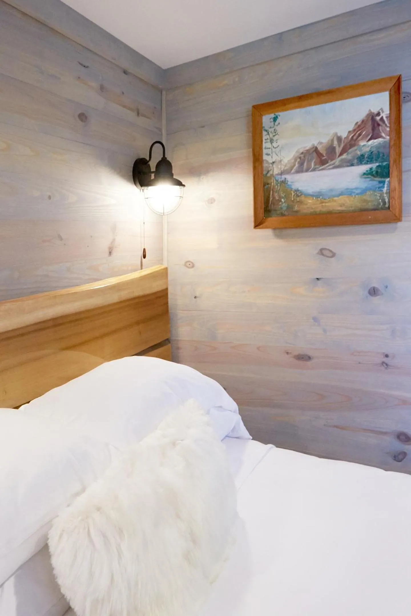 Bed in Asheville River Cabins