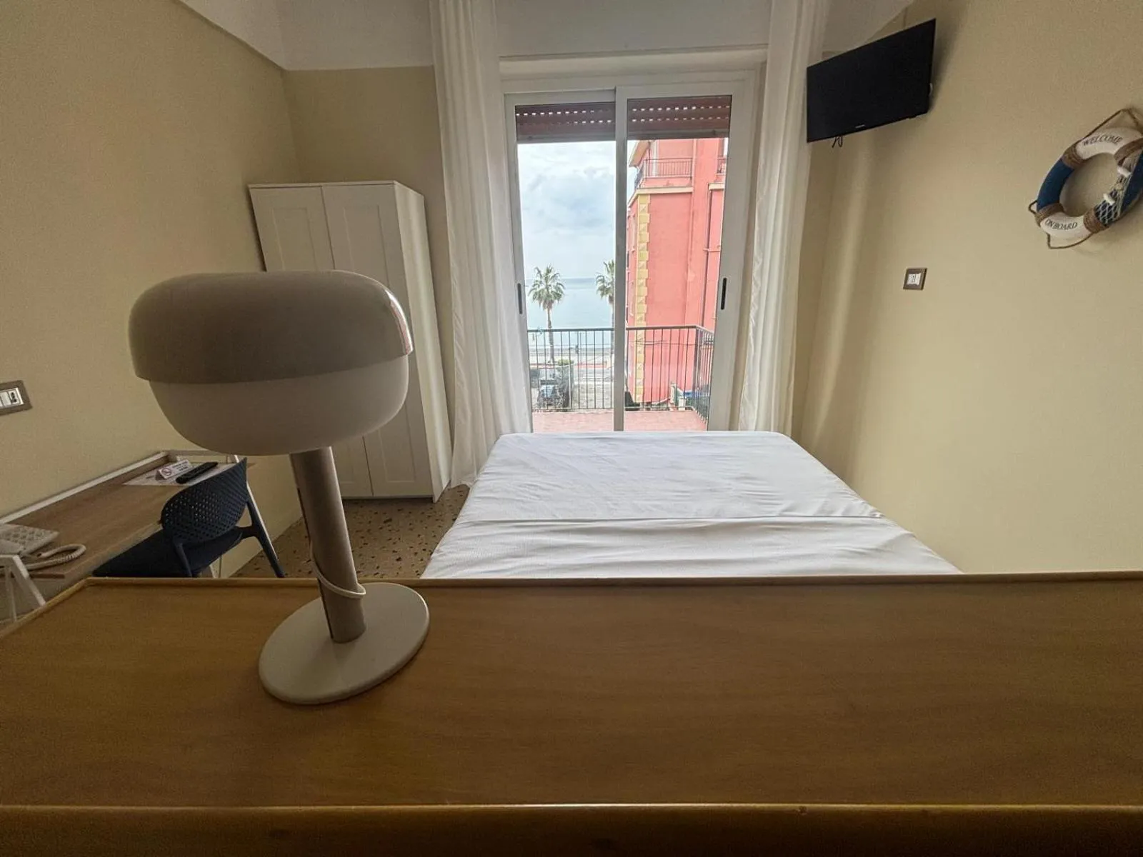 Sea view, Bed in Hotel Elisabetta