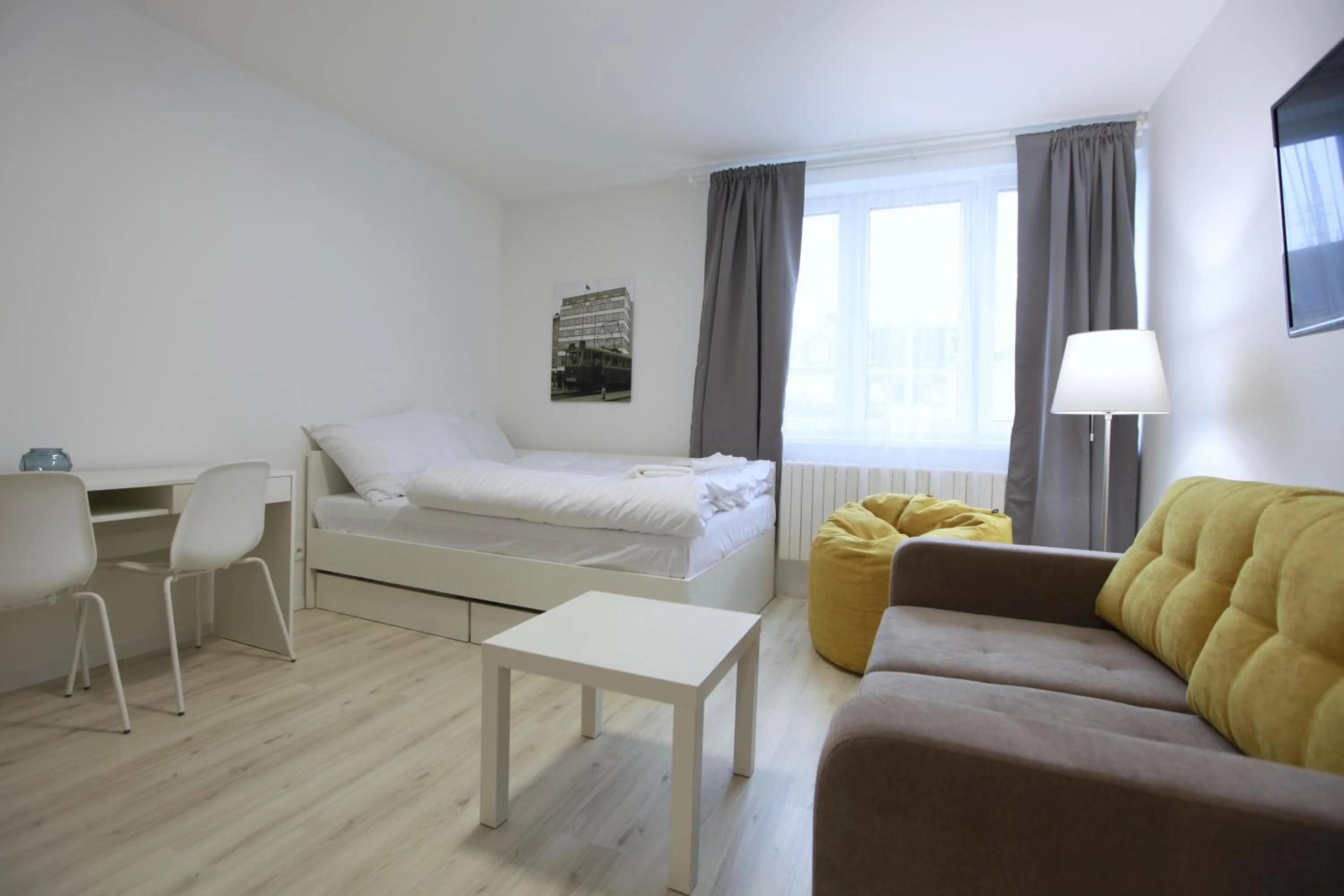 Bed in City Center Best Place Apartments