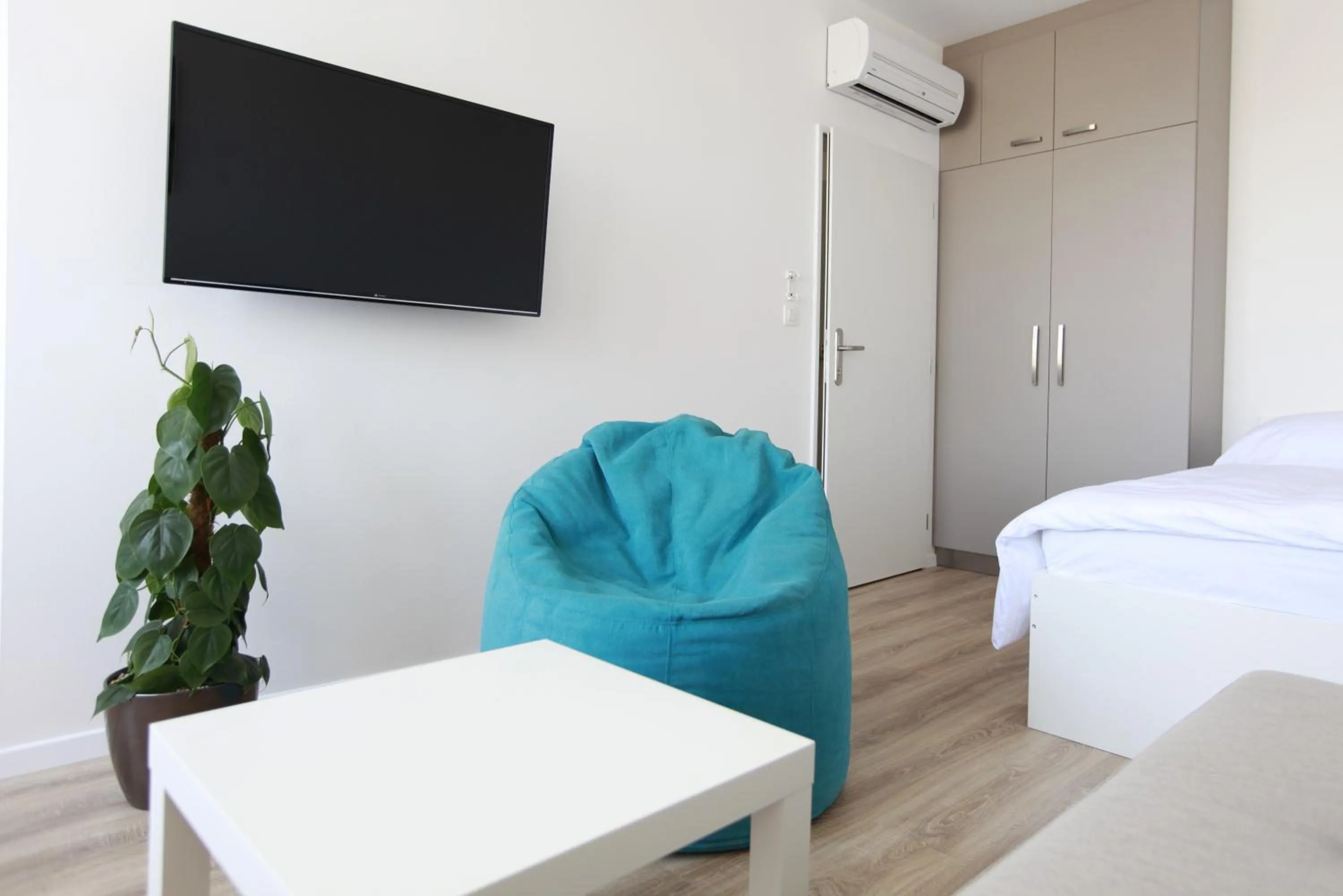 Bed in City Center Best Place Apartments