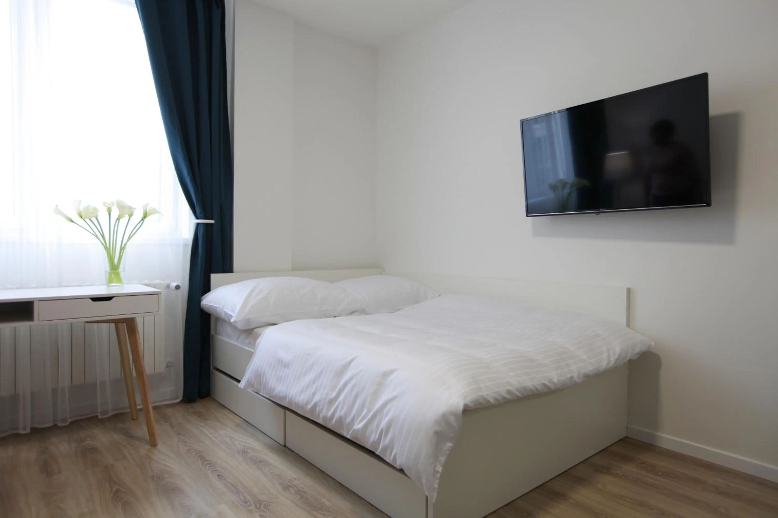 Bed in City Center Best Place Apartments