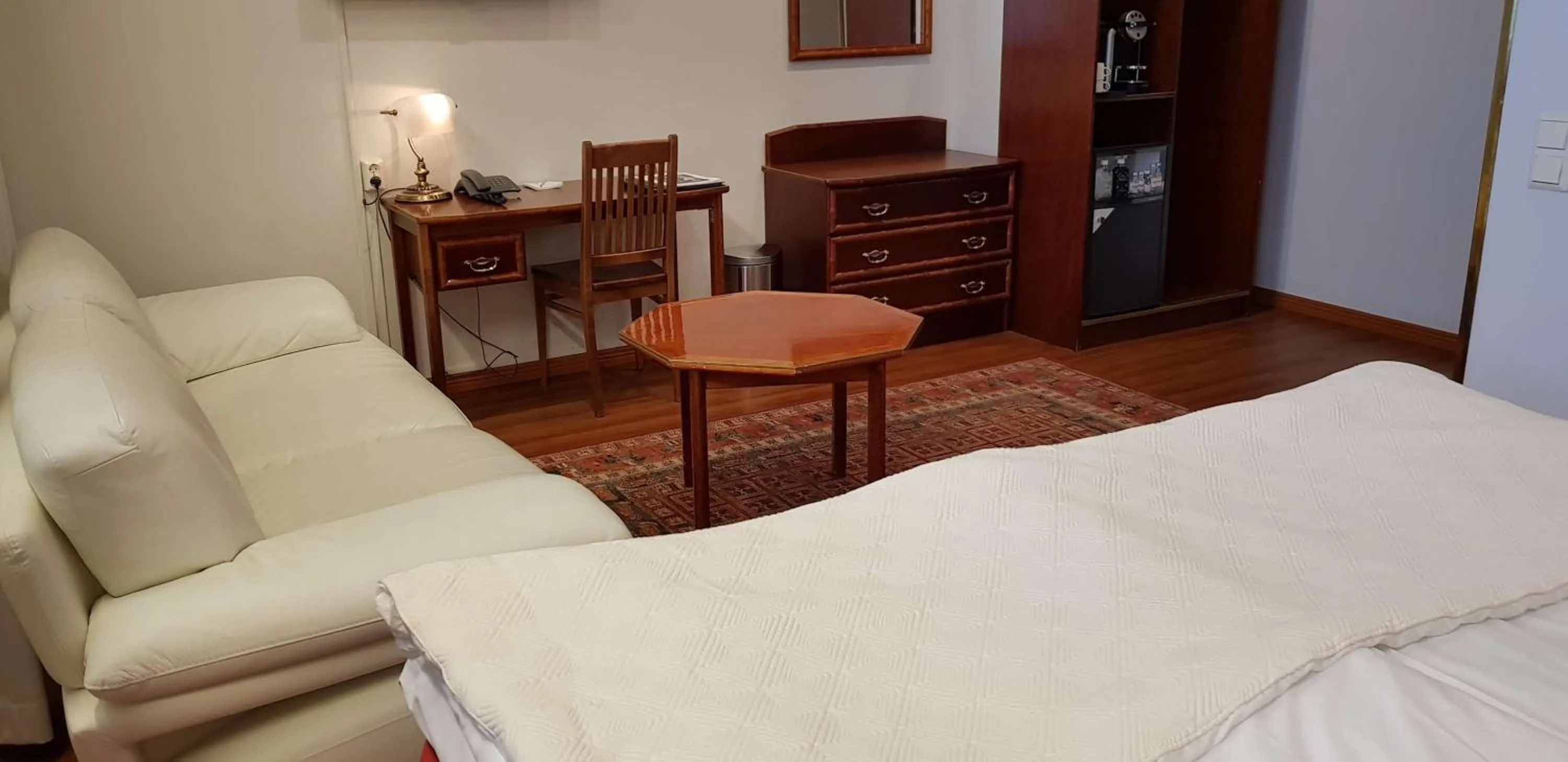 Bedroom, Bed in Best Western Hotel Apollo