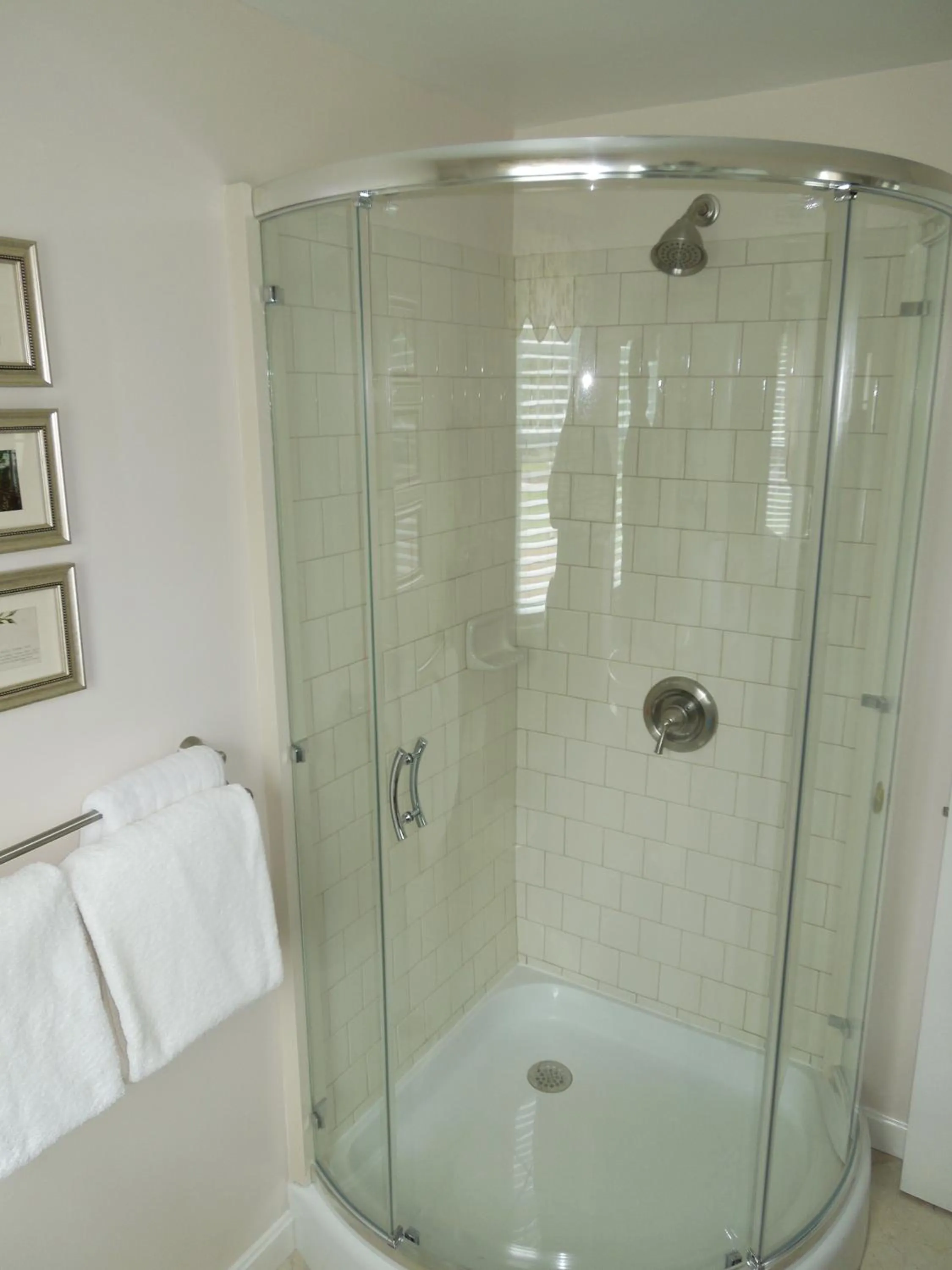 Bathroom in Victoria Inn