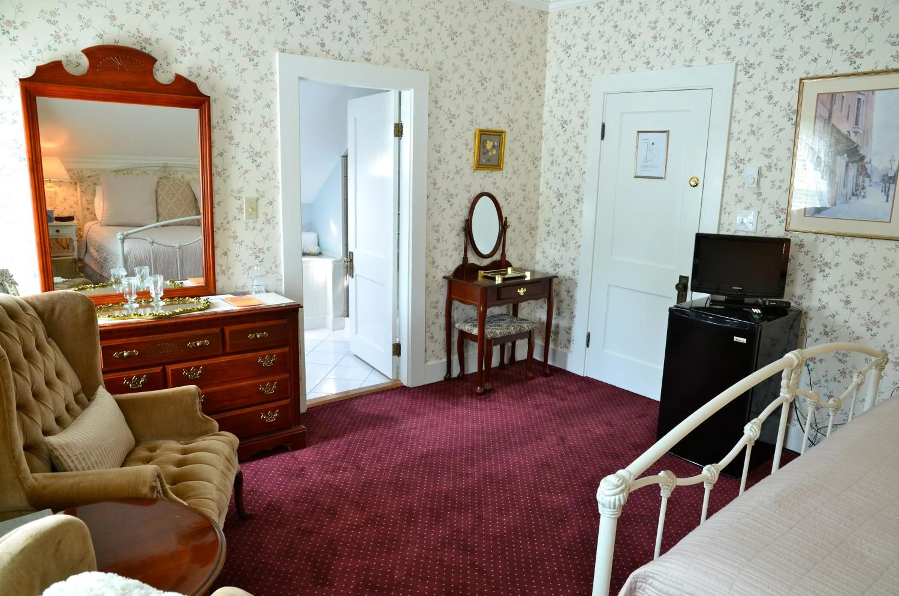Photo of the whole room in Victoria Inn