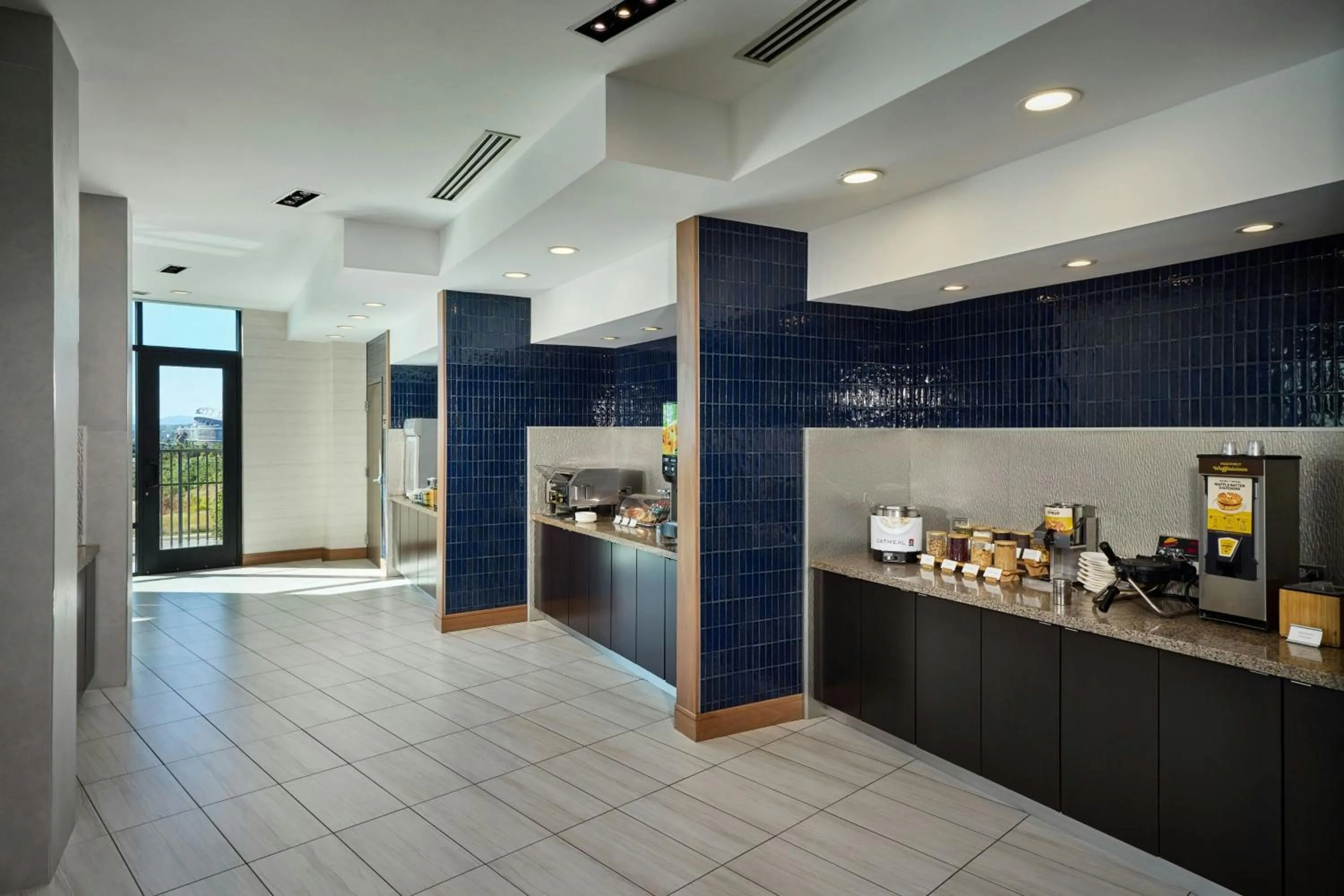 Breakfast in Fairfield Inn & Suites by Marriott Denver Downtown